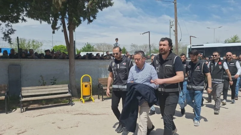 Halfeti Belediyesi’ne Yönelik Operasyonda Gözaltına Alınan 46 Şüpheliden 29’U Tutuklandı. Soruşturma Kapsamında Bir Kişi Ise Aranıyor (2)