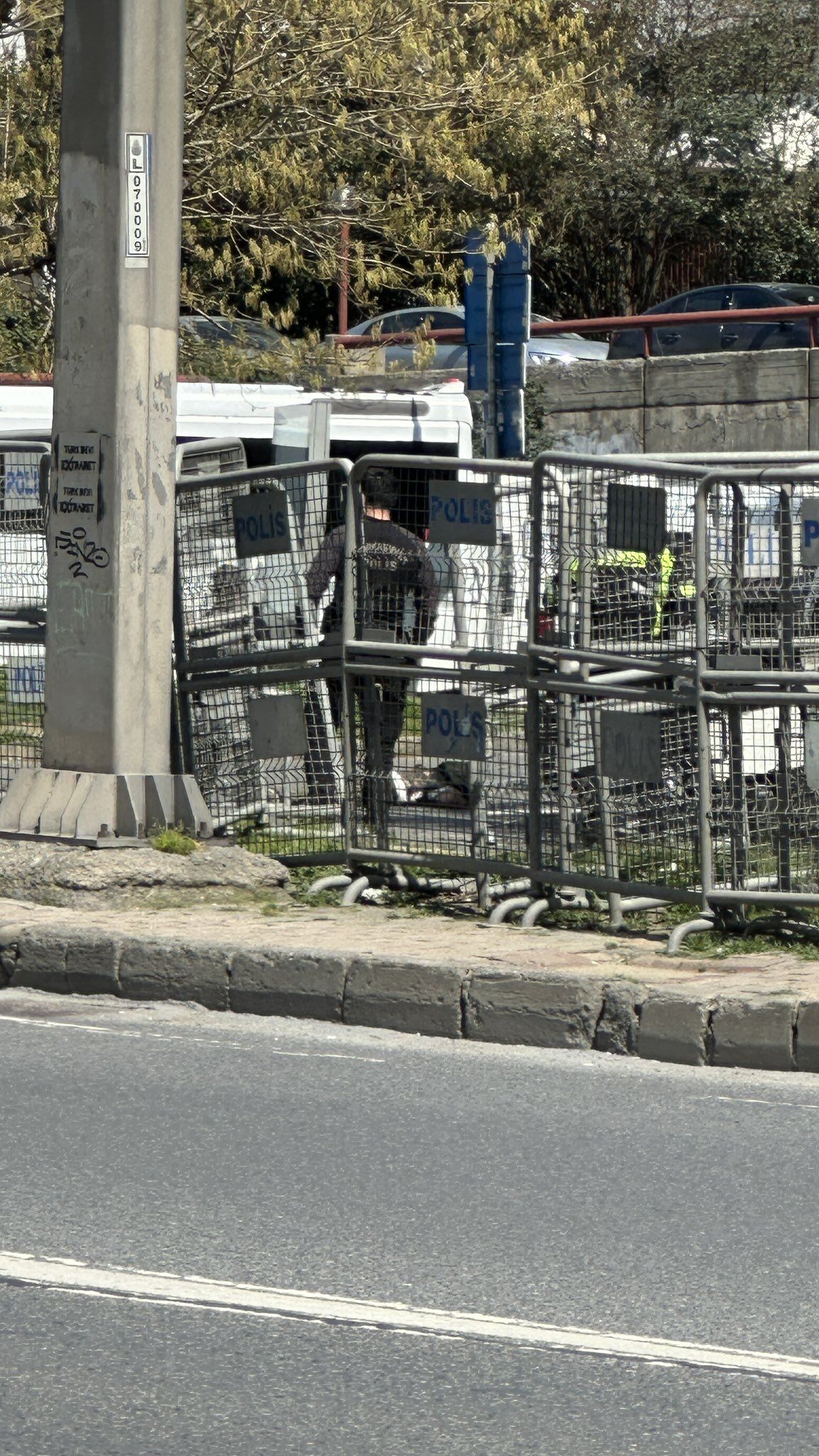 İstanbul'da İsrail Konsolosluğu Önünde Silah Sesleri! (2)