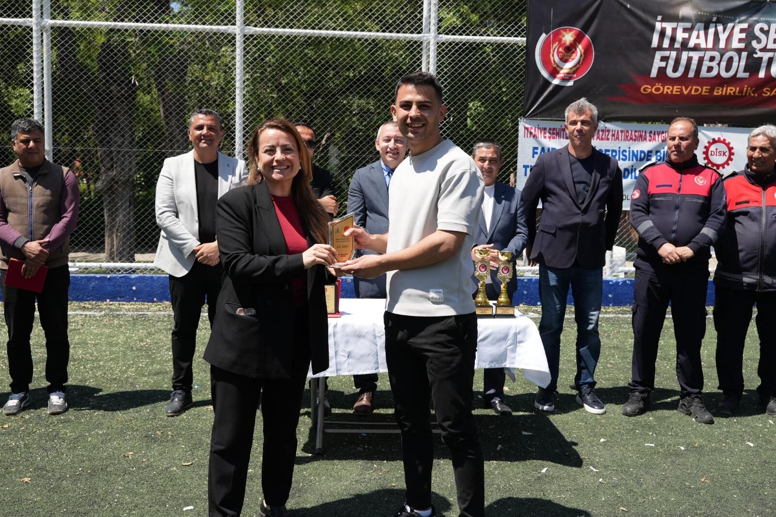 İtfaiyecilerden Anlamlı Turnuva (1)