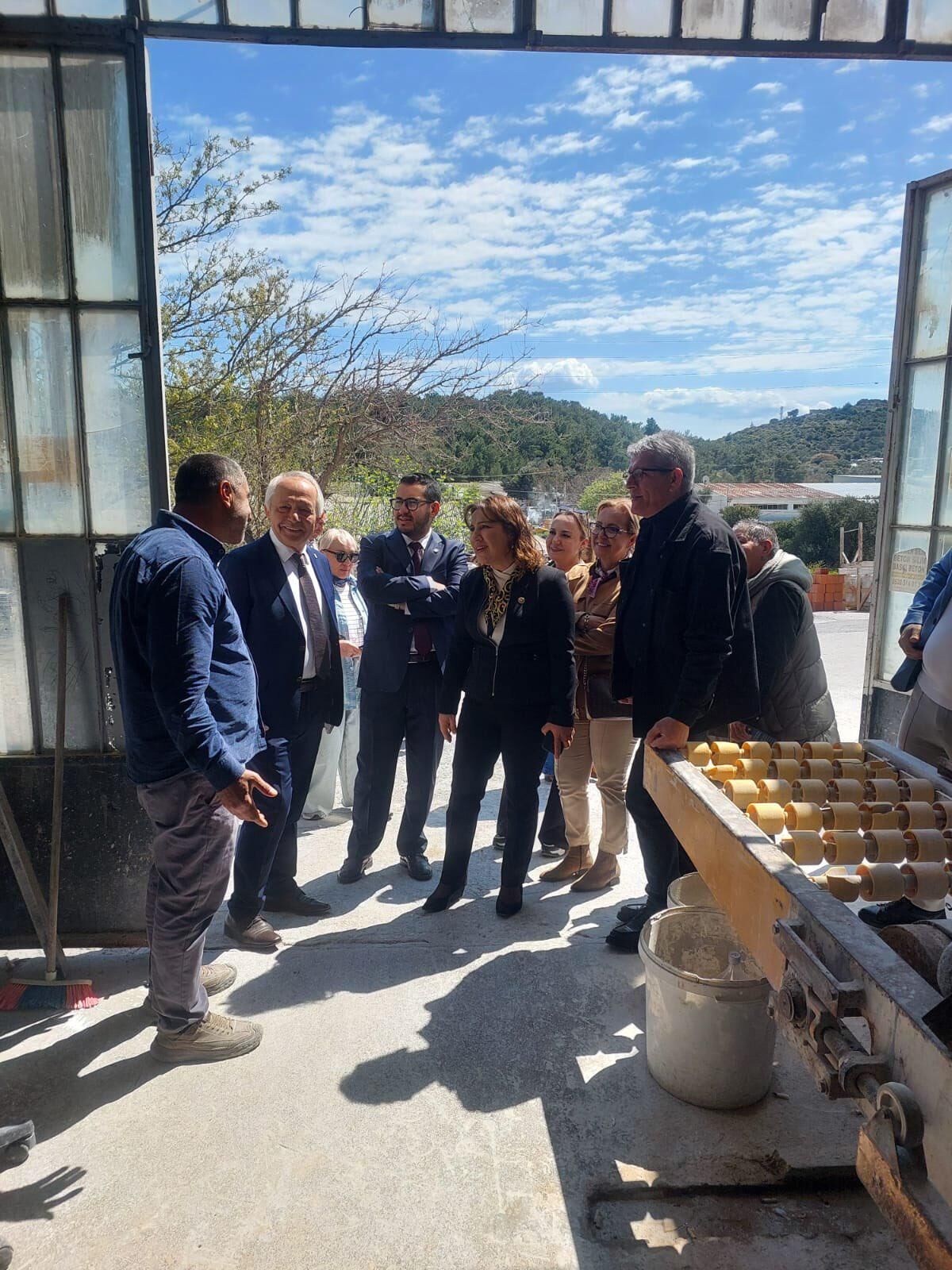 İyi Partili Ülkü Doğan Çeşme’de Sanayi Esnafının Sorunlarını Dinledi (3)