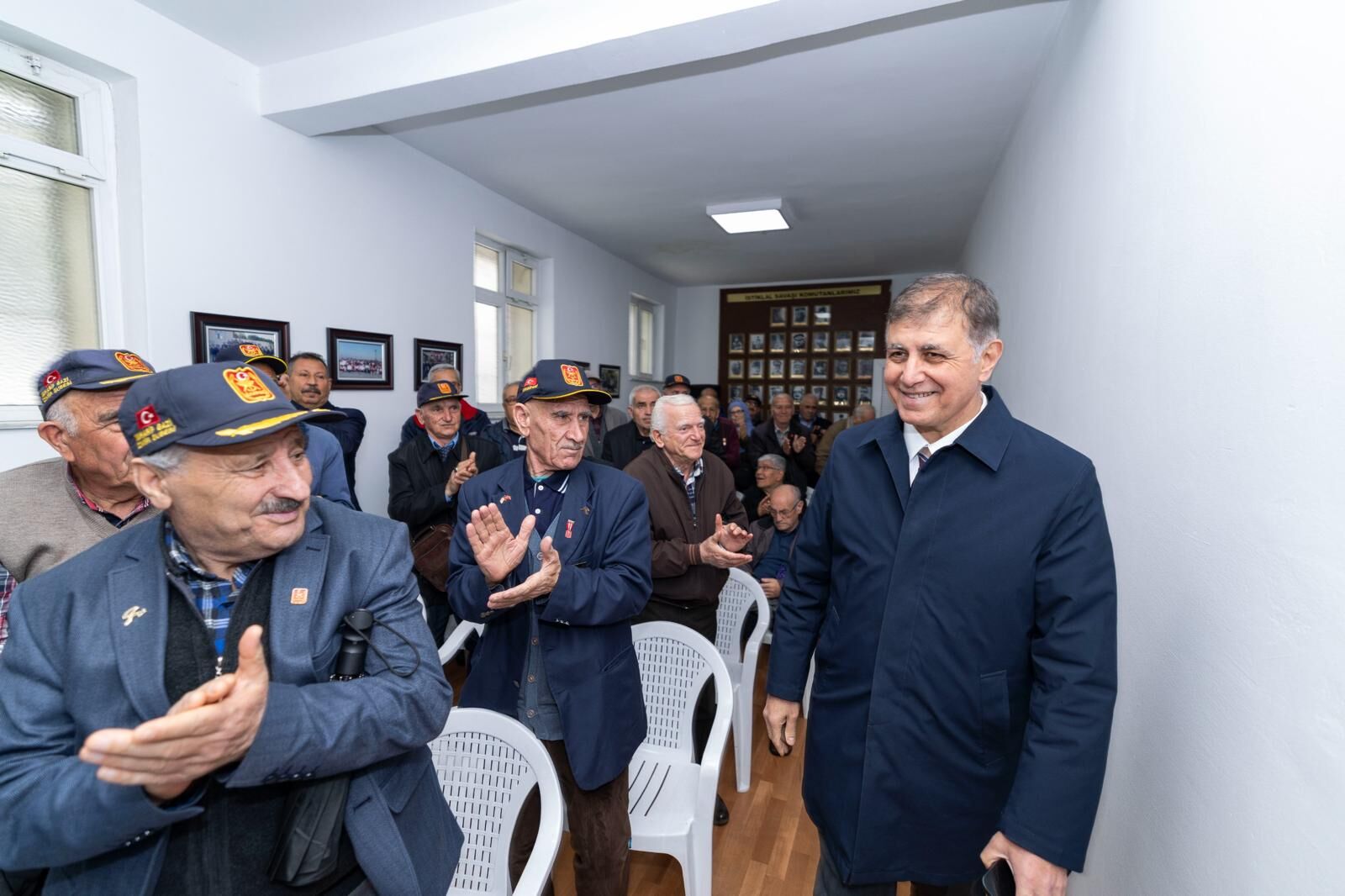 İzmir Büyükşehir Belediye Başkanı Cemil Tugay, (1)