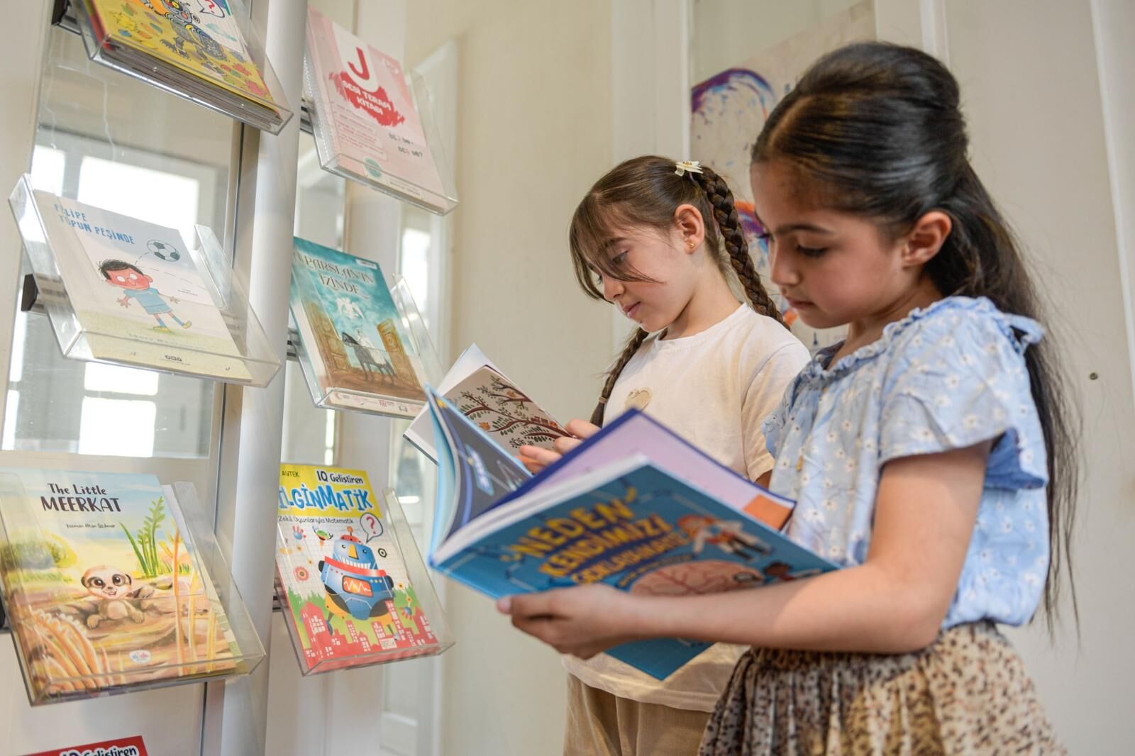 İzmir Büyükşehir Belediyesi’nin Buca’da Hizmet Veren Işılay Saygın Çocuk Kütüphanesi, Yalnızca Çocuklara Yönelik Yapısıyla Dikkat Çekiyor. (5)