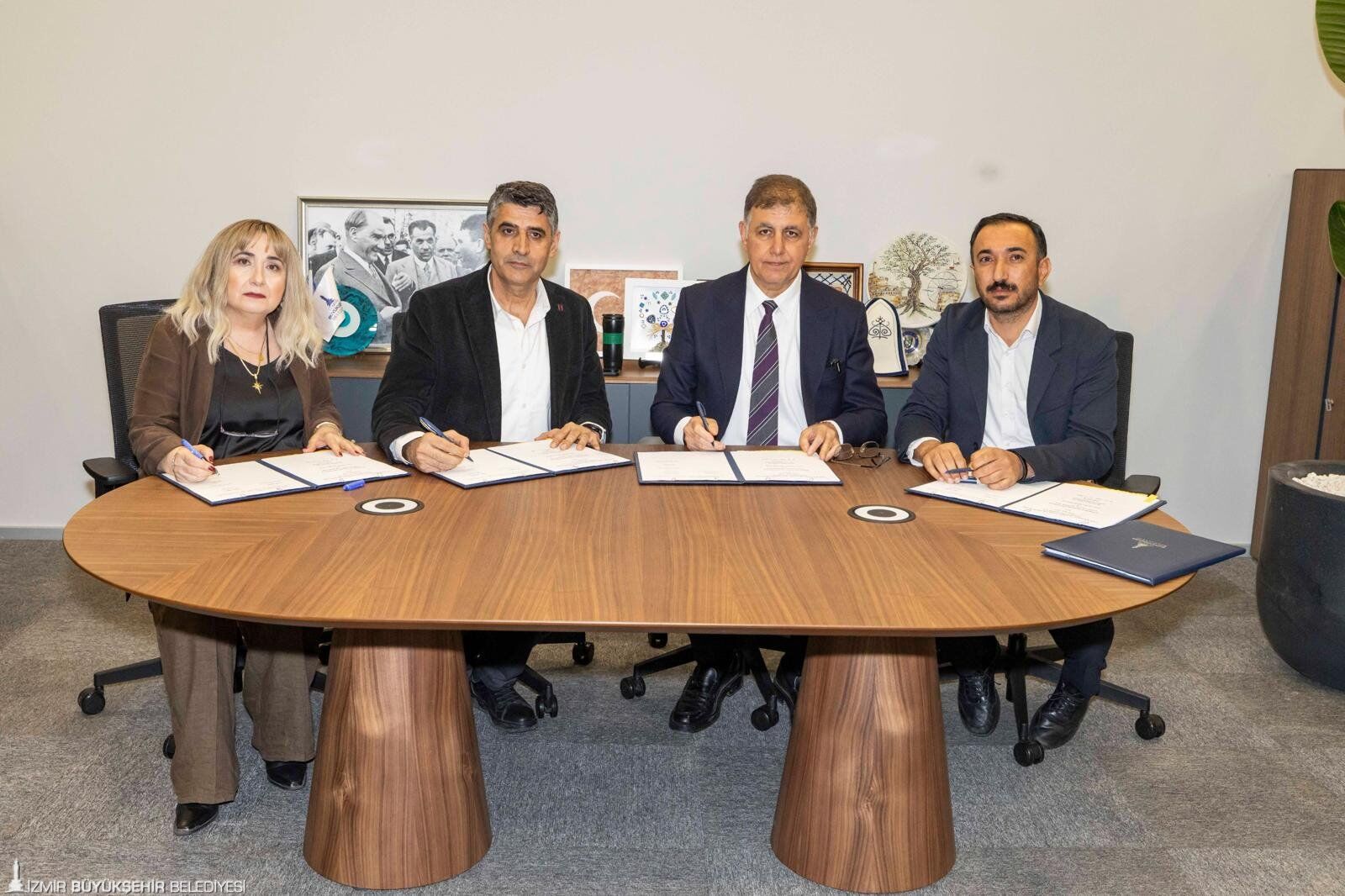 İzmir Büyükşehir'de Memura Dev Kazanım 333