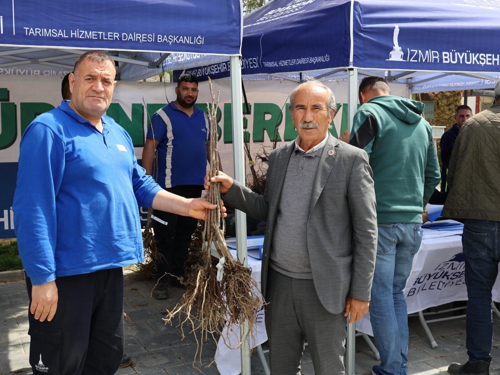 İzmir Büyükşehir’den Beydağlı Üreticilere Iki Önemli Destek (7)