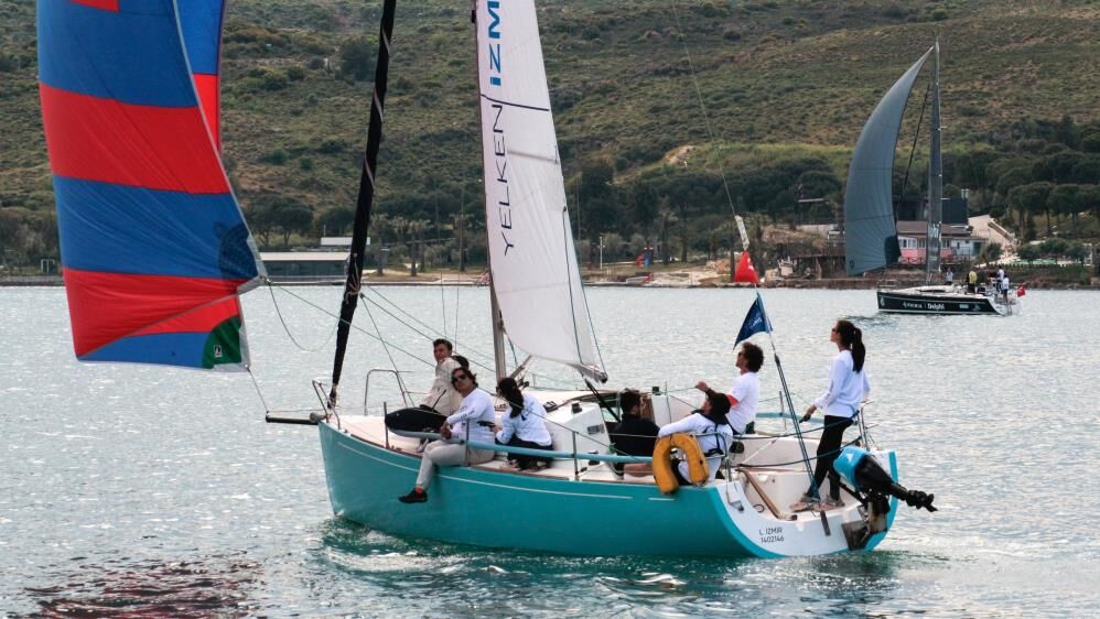 İzmir Ekonomi, Denizde Ve Filede Şampiyon 11