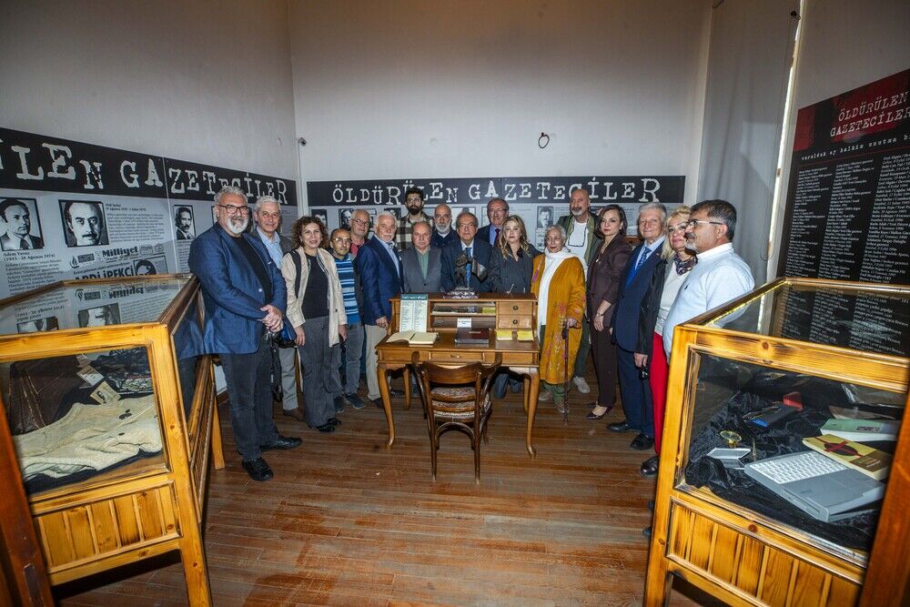 İzmir Gazeteciler Cemiyeti (2)