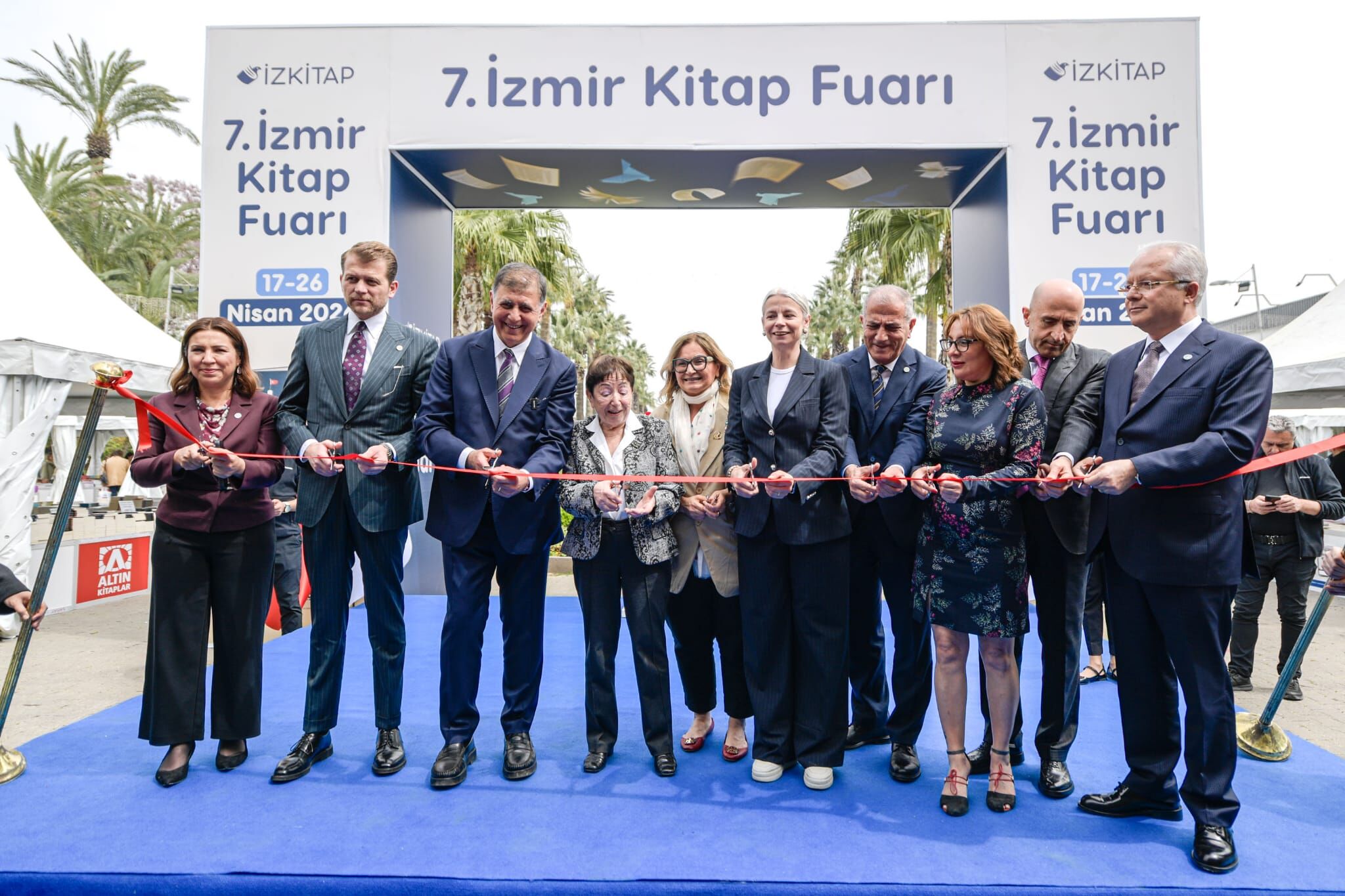 İzmir Kitap Fuarı Kapılarını 7. Kez Açtı! (6)