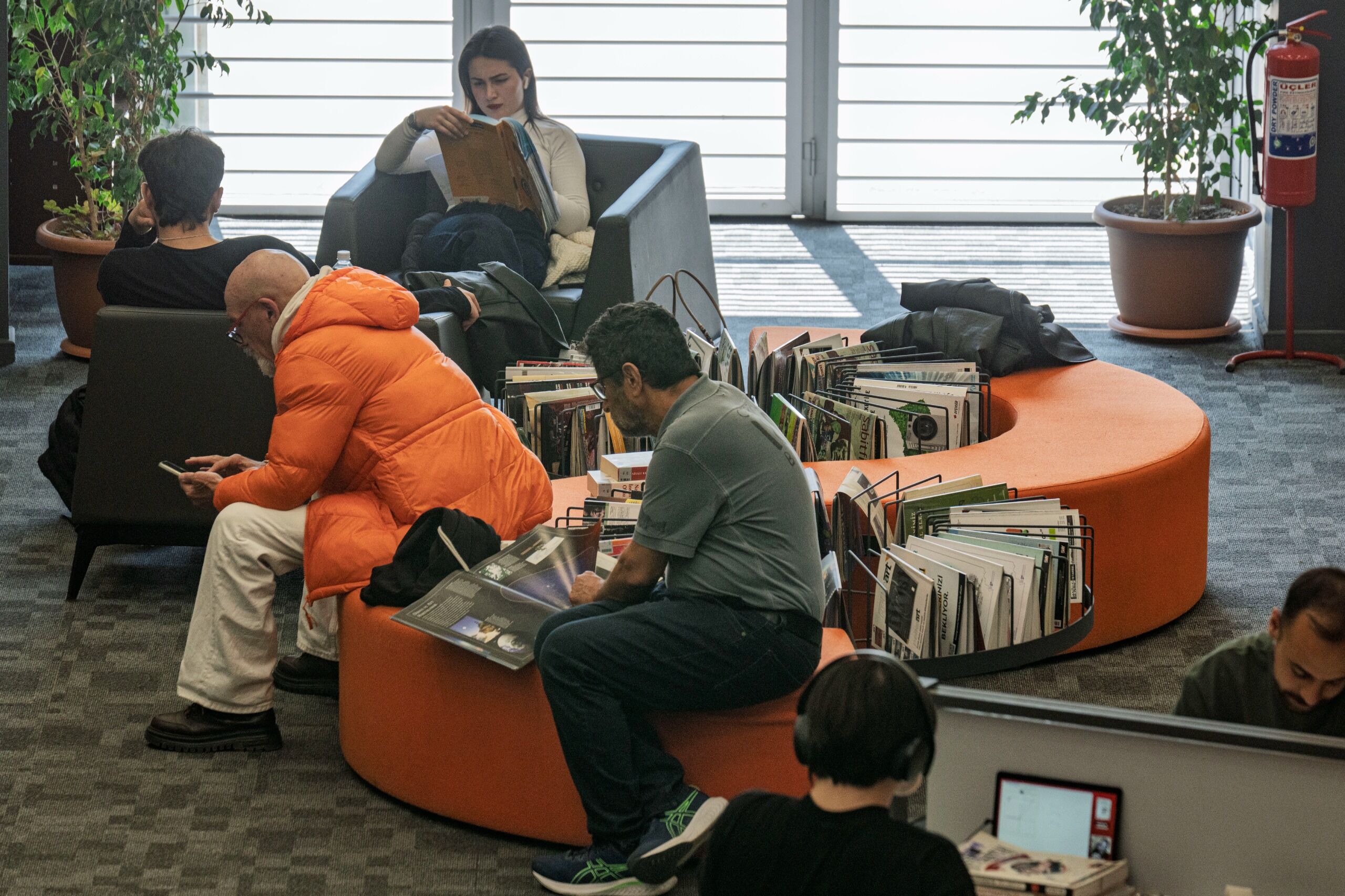 İzmir Kütüphaneleri Gençler Için Cazibe Merkezi Oldu (2)