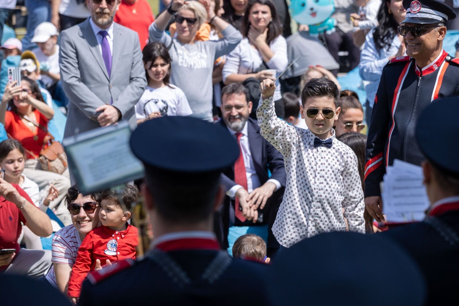 İzmir’de 23 Nisan Etkinlikleri Büyük Finalle Tamamlanacak (4)