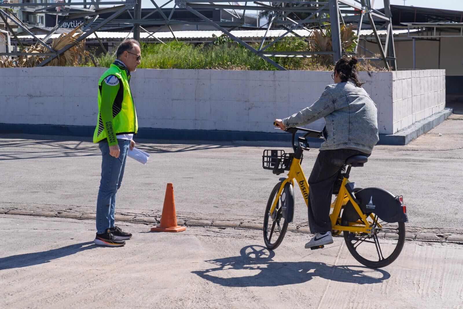 İzmir’de Bisicab Projesiyle Çevreci Ulaşım Dönemi Başlıyor (7)