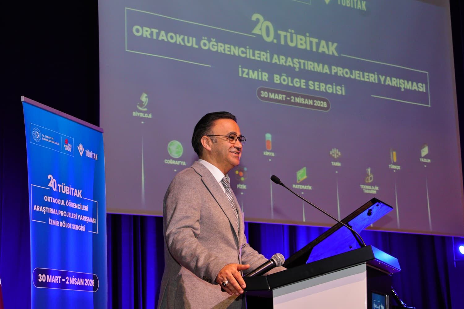 İzmir’de Düzenlenen Tübi̇tak 2204 B Ortaokul Öğrencileri Araştırma Projeleri Yarışması Bölge Aşaması Ödül Töreniyle Tamamlandı, Projeler Türkiye Finaline Yükseldi (1)