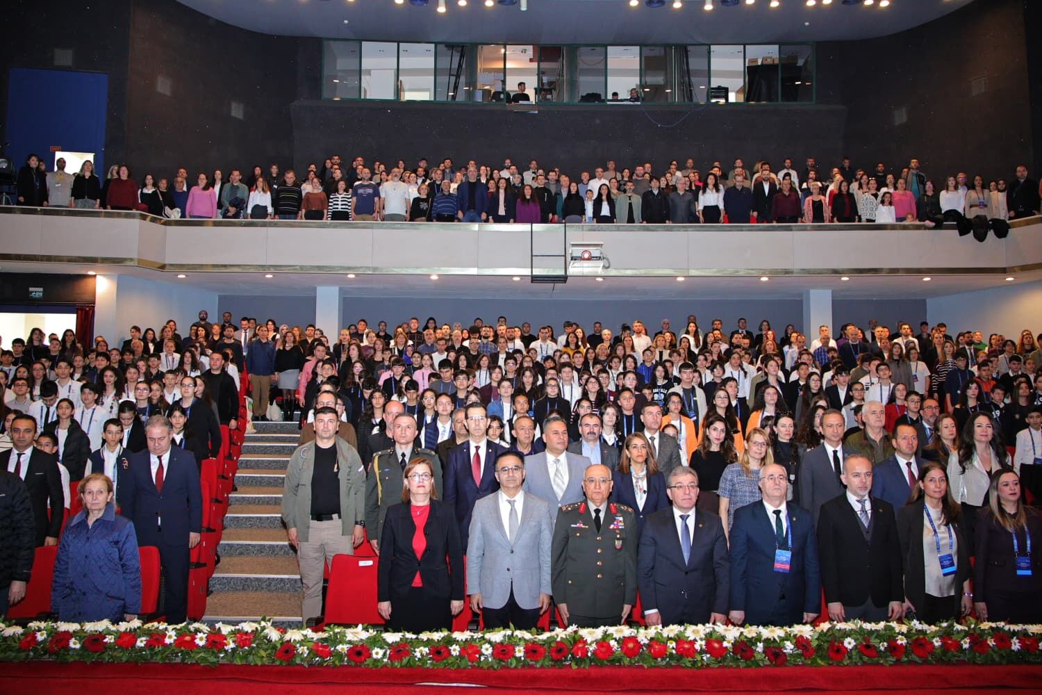 İzmir’de Düzenlenen Tübi̇tak 2204 B Ortaokul Öğrencileri Araştırma Projeleri Yarışması Bölge Aşaması Ödül Töreniyle Tamamlandı, Projeler Türkiye Finaline Yükseldi (2)