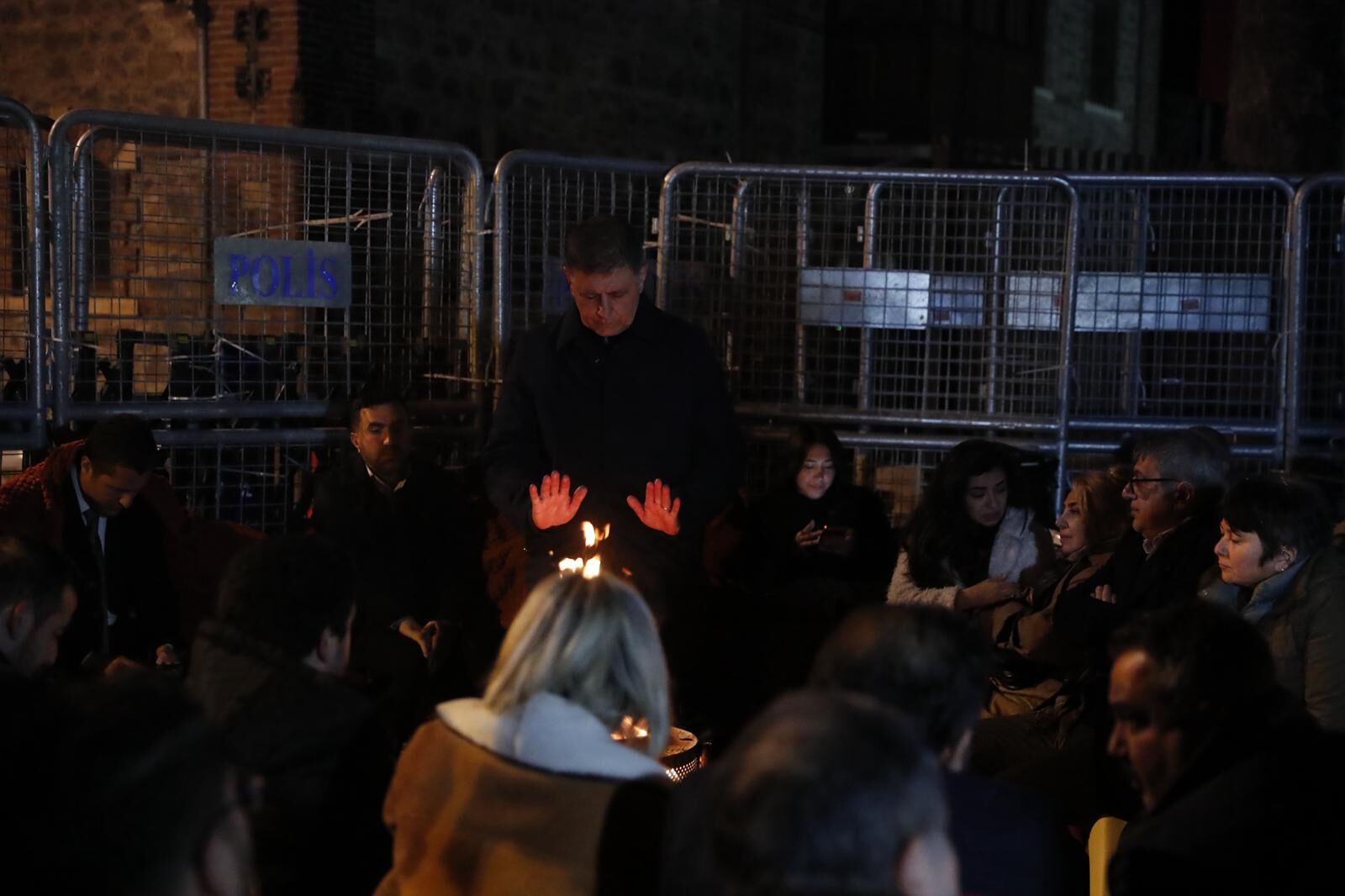 İzmir’de Meslek Fabrikası Binasına (1)