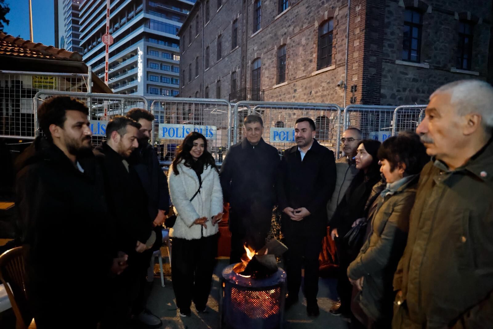 İzmir’de Meslek Fabrikası Binasına (5)