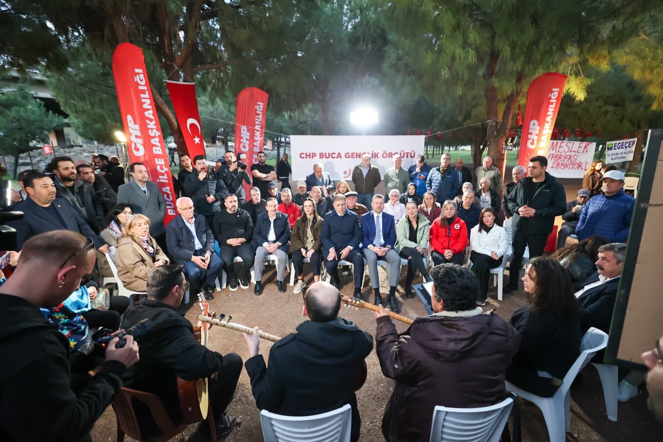 İzmir’de Meslek Fabrikası Için Kritik Nöbet Sürüyor (8)