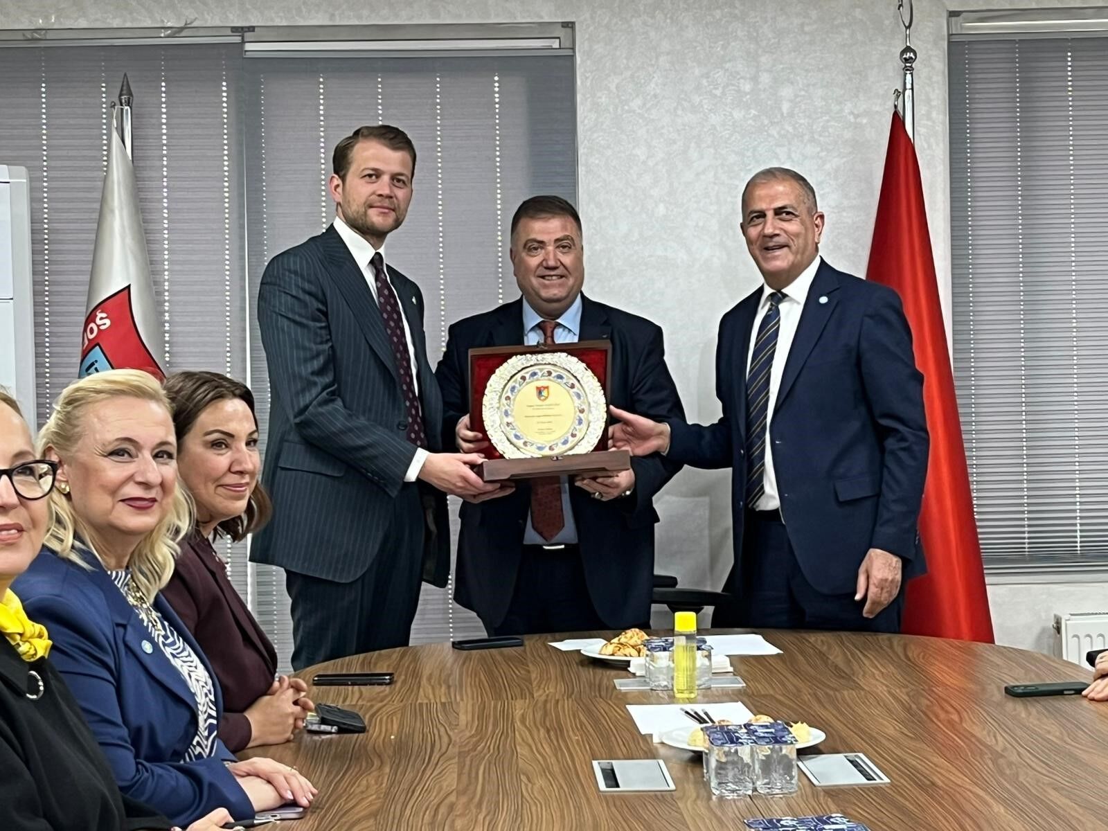 İzmir’de Taksiciden Insanlık Dersi (4)