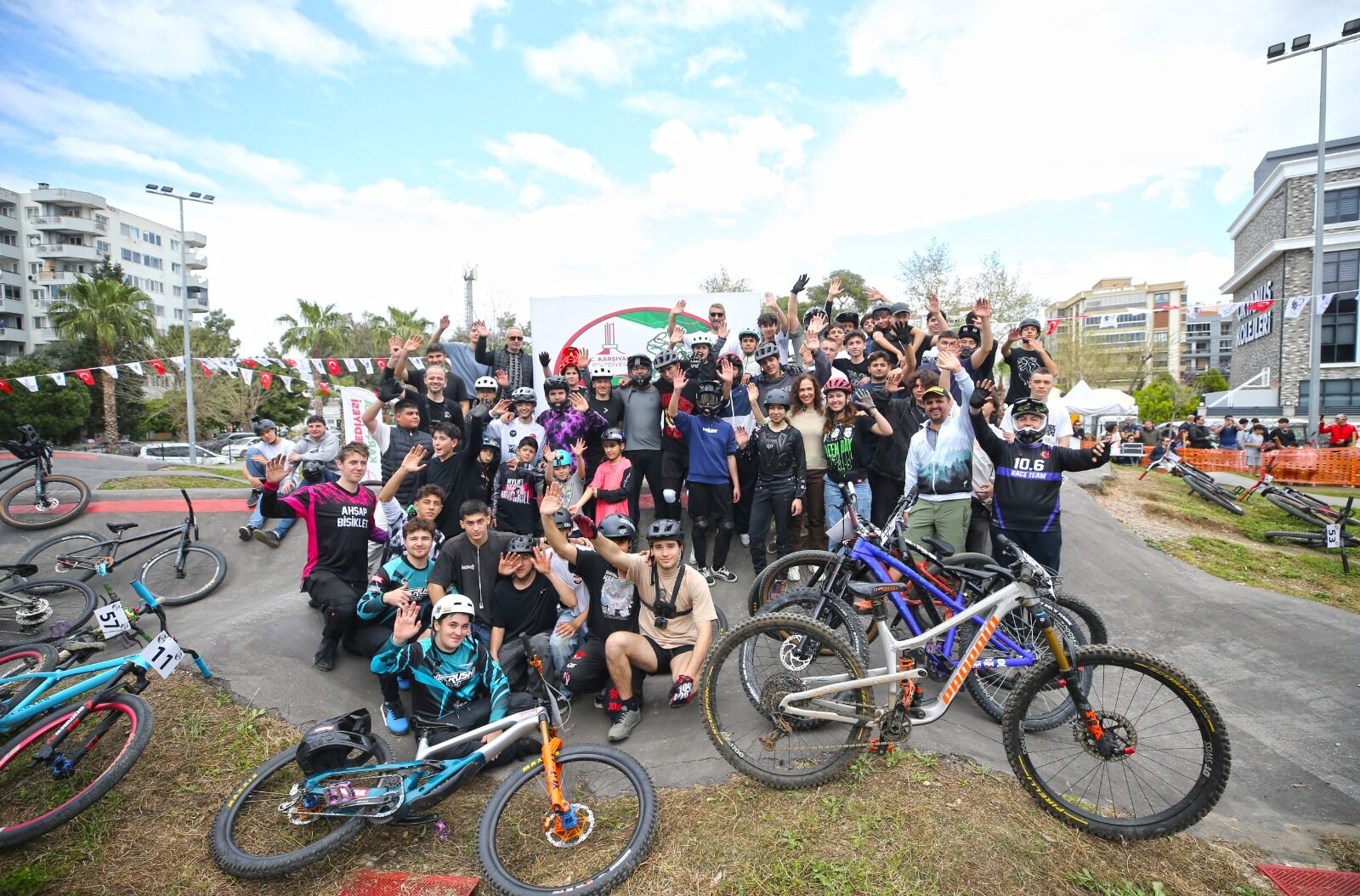 İzmir’in Karşıyaka Ilçesinde Düzenlenen Pump (8)