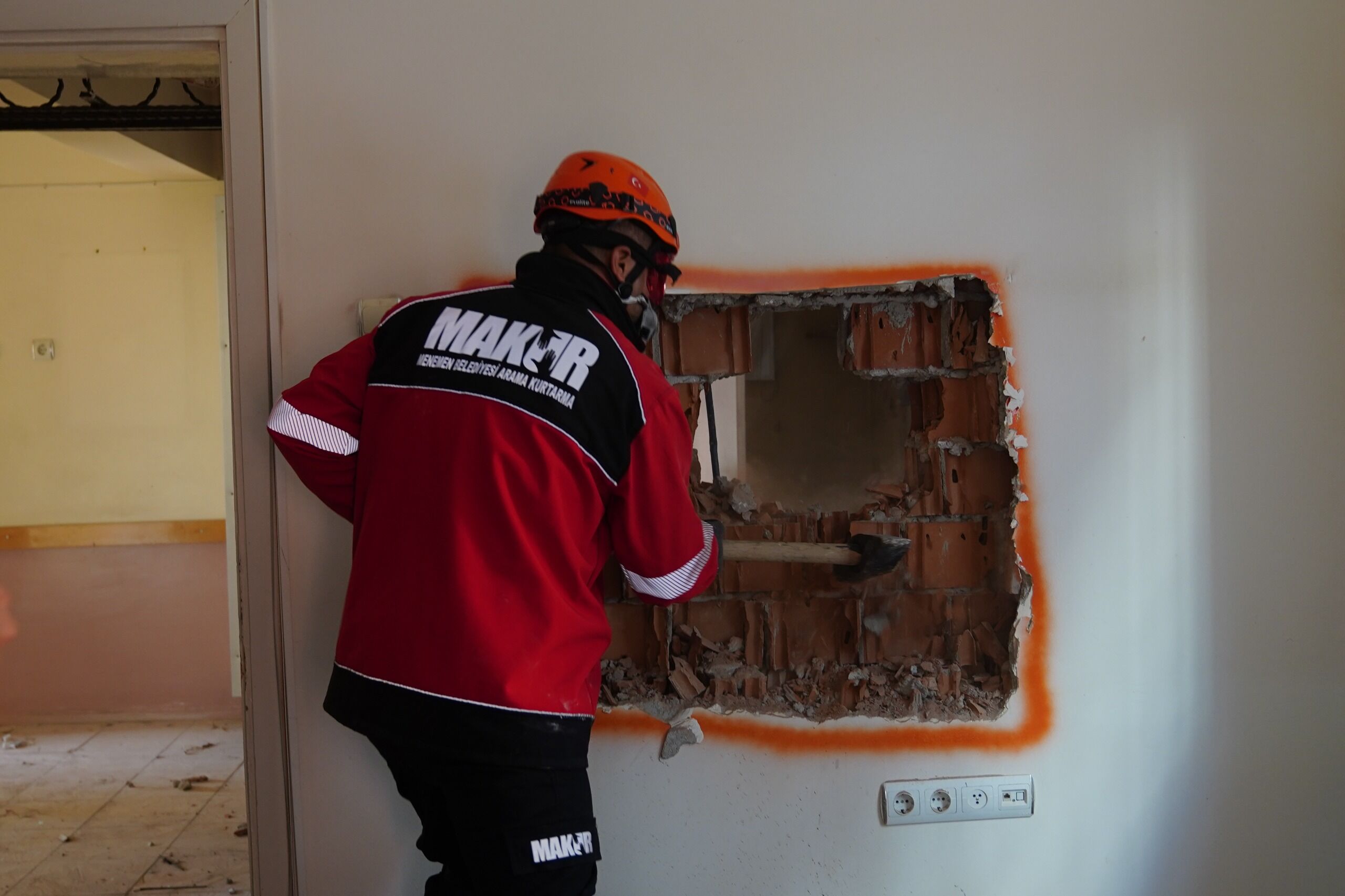 İzmir’in Menemen Ilçesinde Afetlere Karşı Hazırlık Çalışmaları Hız Kesmeden Sürdürülürken, Belediye Bünyesindeki Arama Kurtarma Kapasitesi Önemli Ölçüde Artırıldı. (6)