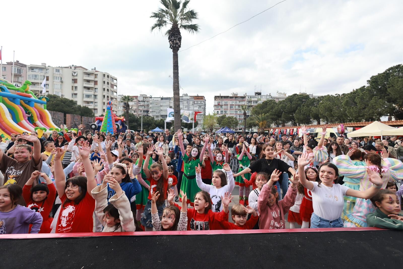 Karabağlar Belediyesi 23 Nisan Şenliği (9)