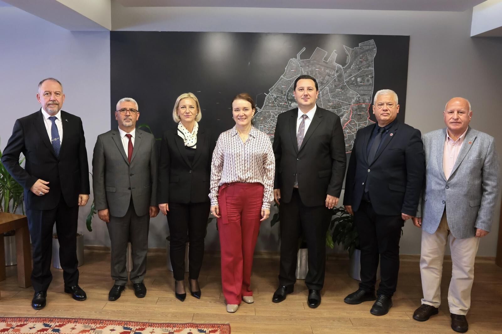 Konak’ta Makedonya Rüzgarı Esti Başkan Mutlu, Enes İbrahim Ve Heyetini Ağırladı (2)