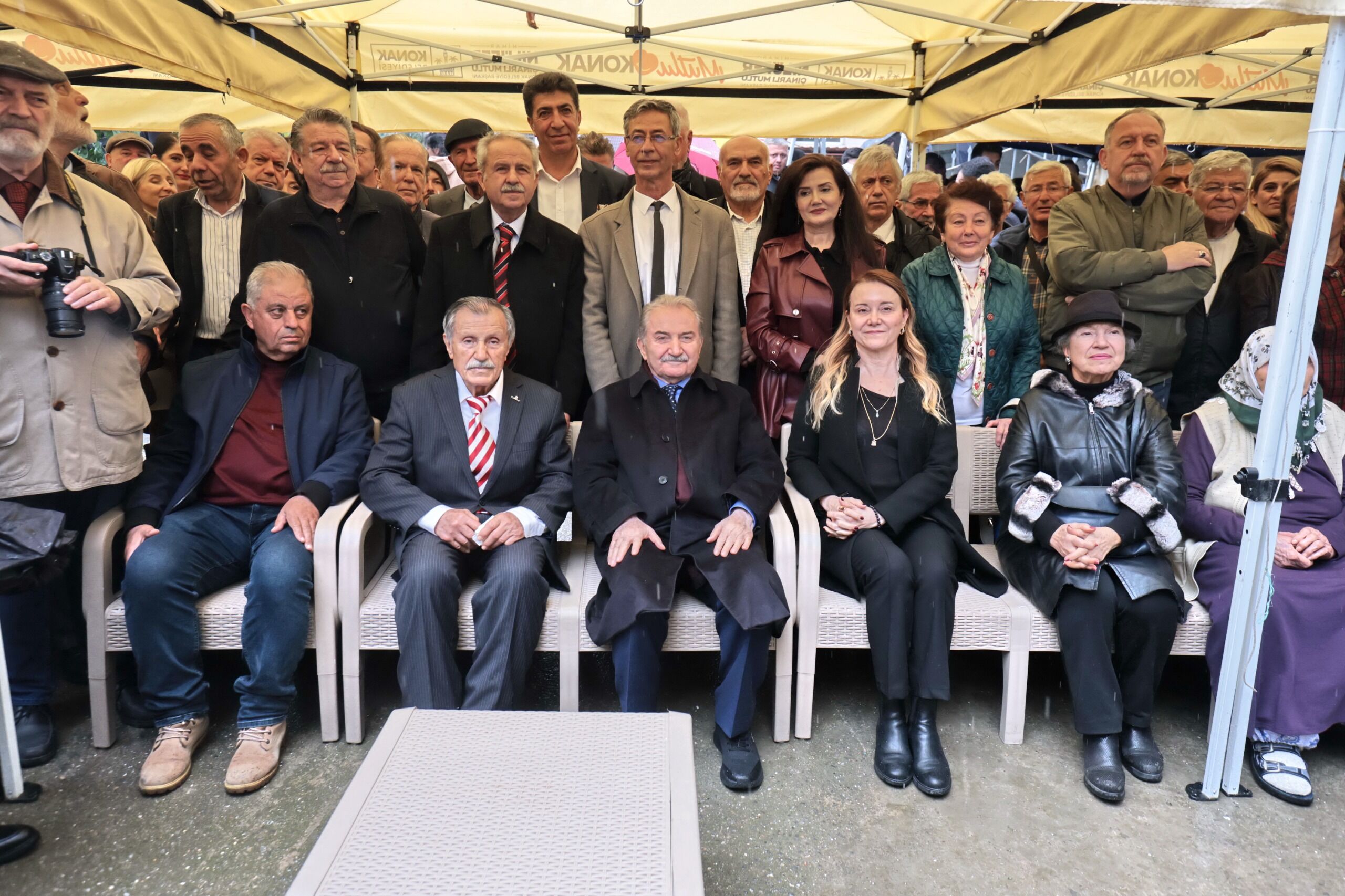 Konak’tan Vefa Örneği Dr. Fadıl Ünal’ın Adı Güzelyalı’da Ölümsüzleşti (7)