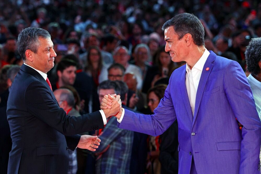 Lâl Denizli, İspanya Başbakanı Sanchez'e 'Hanem Çeşme'yi Anlattı (6)