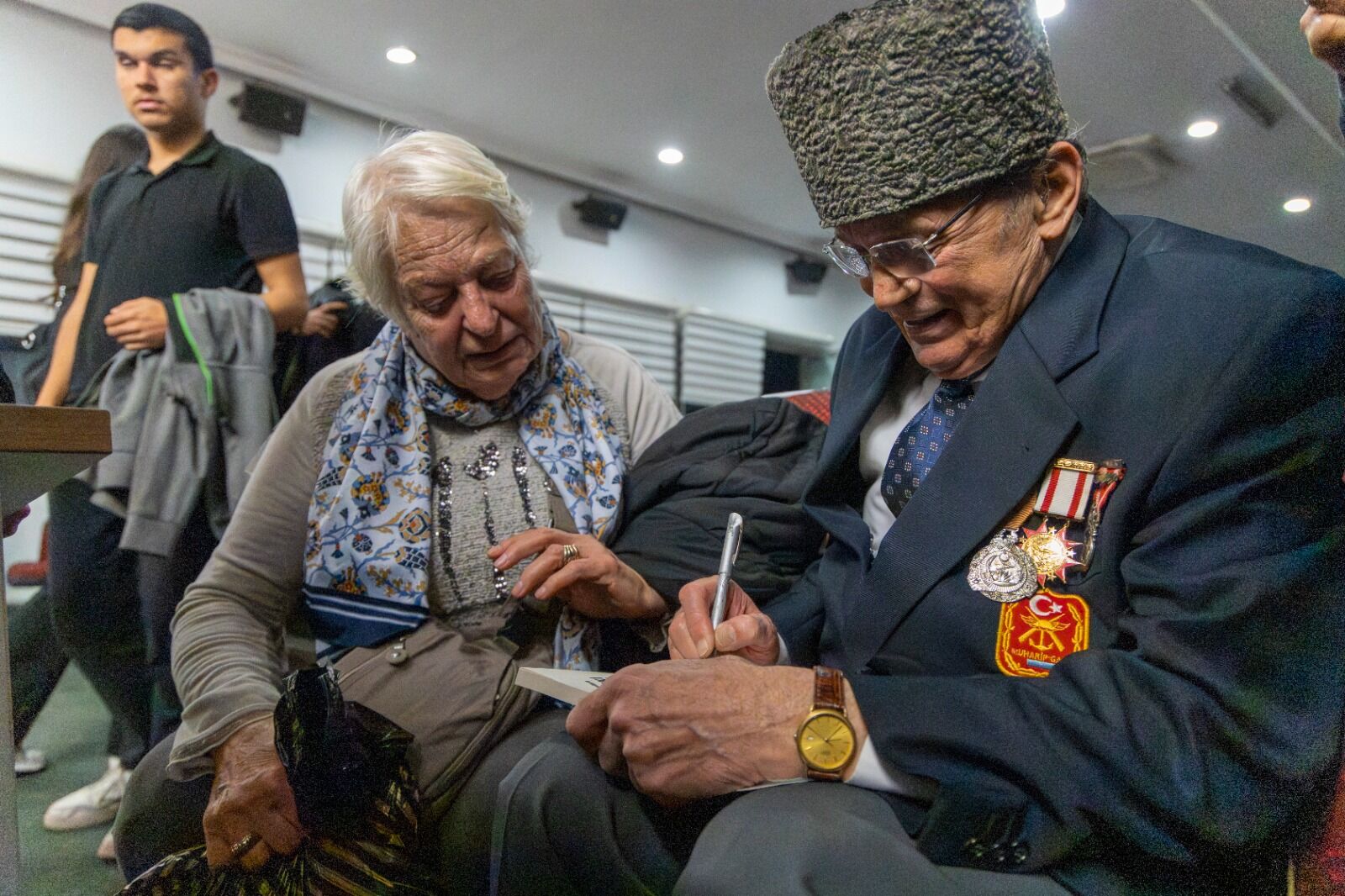 Magosa Kahramanı Kalelioğlu Karşıyaka’da Tarih Anlattı (7)