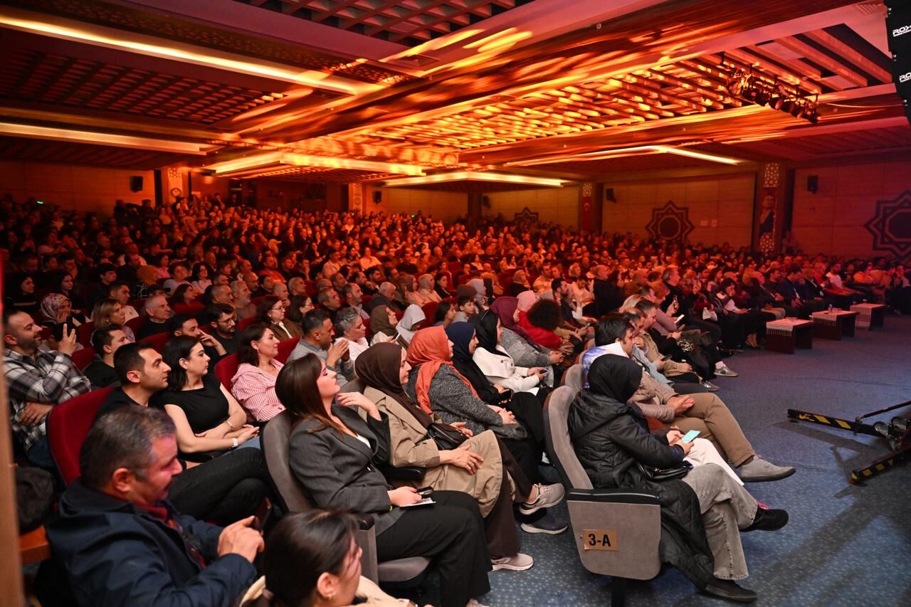 Manisa’da İsmail Altunsaray Ile Türkü Dolu Gece (6)