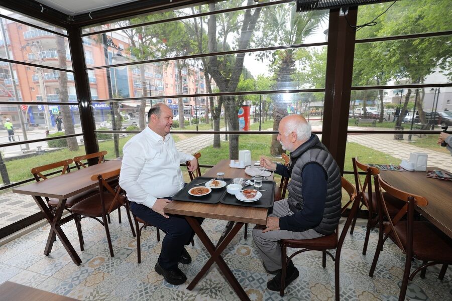 Menderes’te Zamlara Direnen Lokanta Bir Yaşında (3)