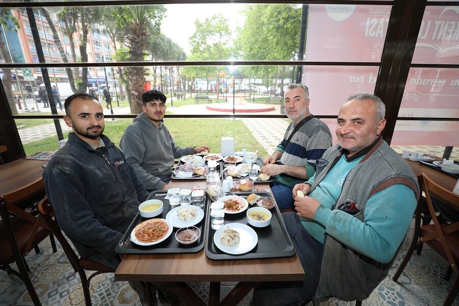 Menderes’te Zamlara Direnen Lokanta Bir Yaşında (4)