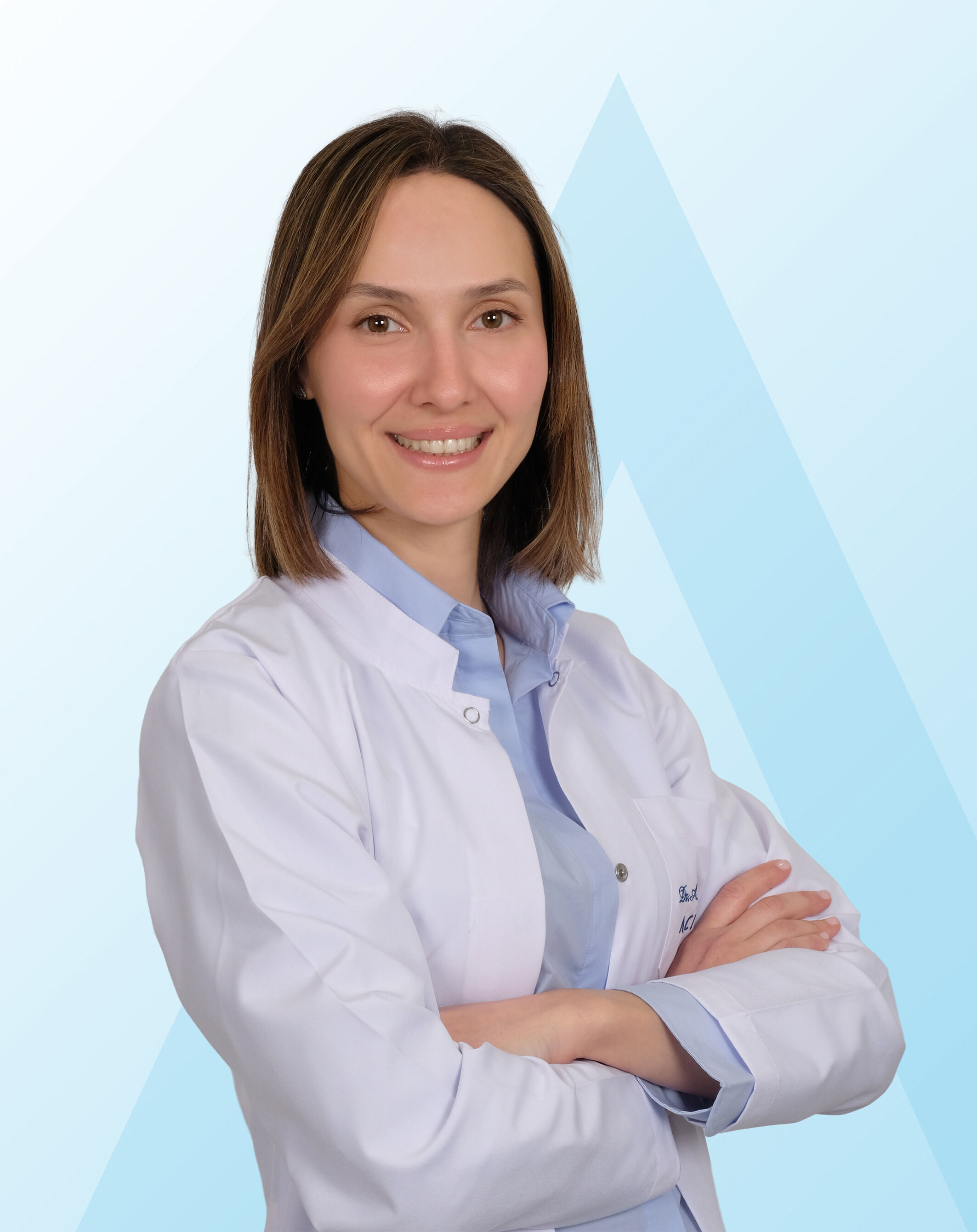 Menopozda Hormon Replasman Tedavisi Her Kadın Için Uygun Olmayabilir. Uzmanlar Kimlerin Fayda Görebileceğini Ve Riskli Grupları Ayrıntılı Biçimde Açıklıyor.