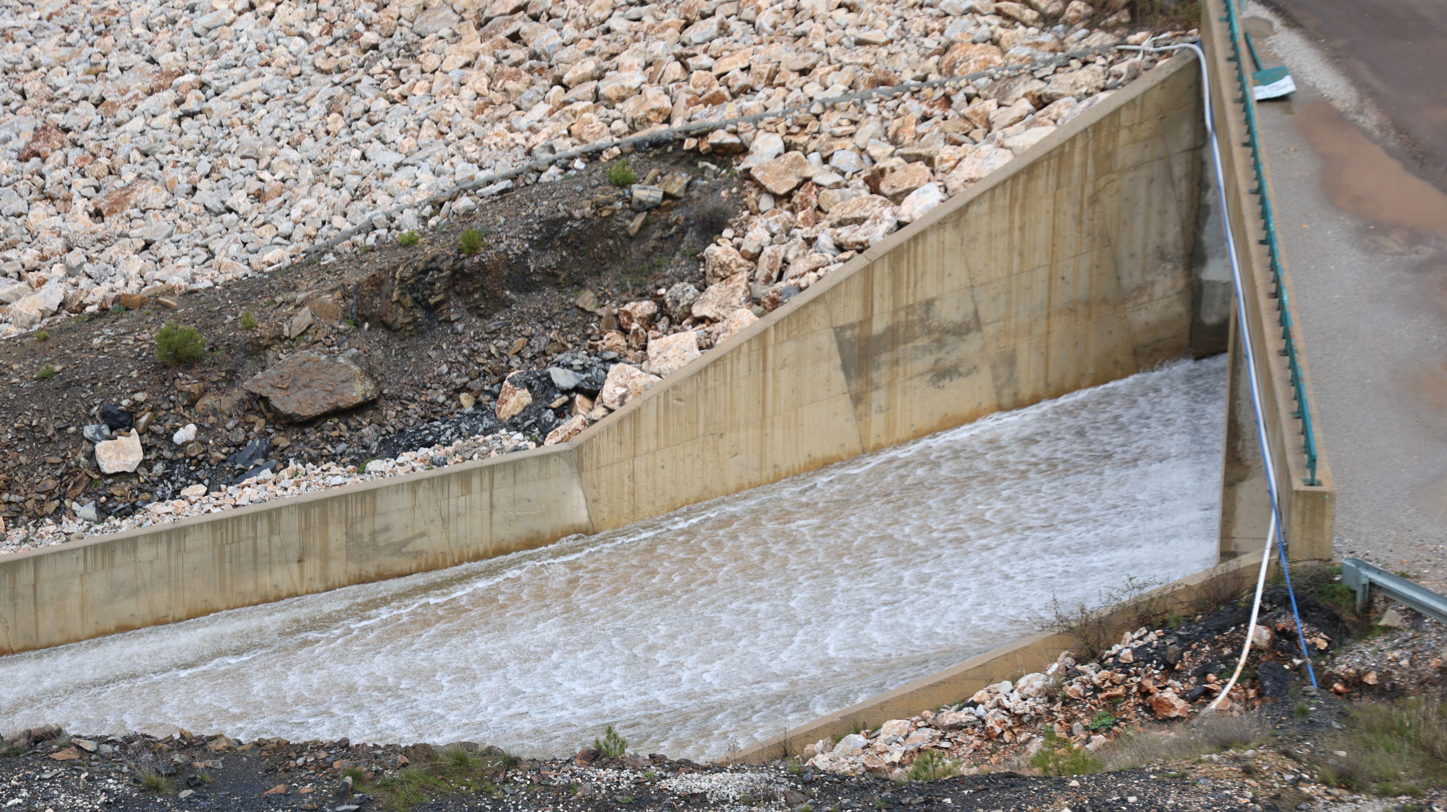 Muğla’da Kozağaç Barajı Dolusavak Seviyesine Ulaştı (4)