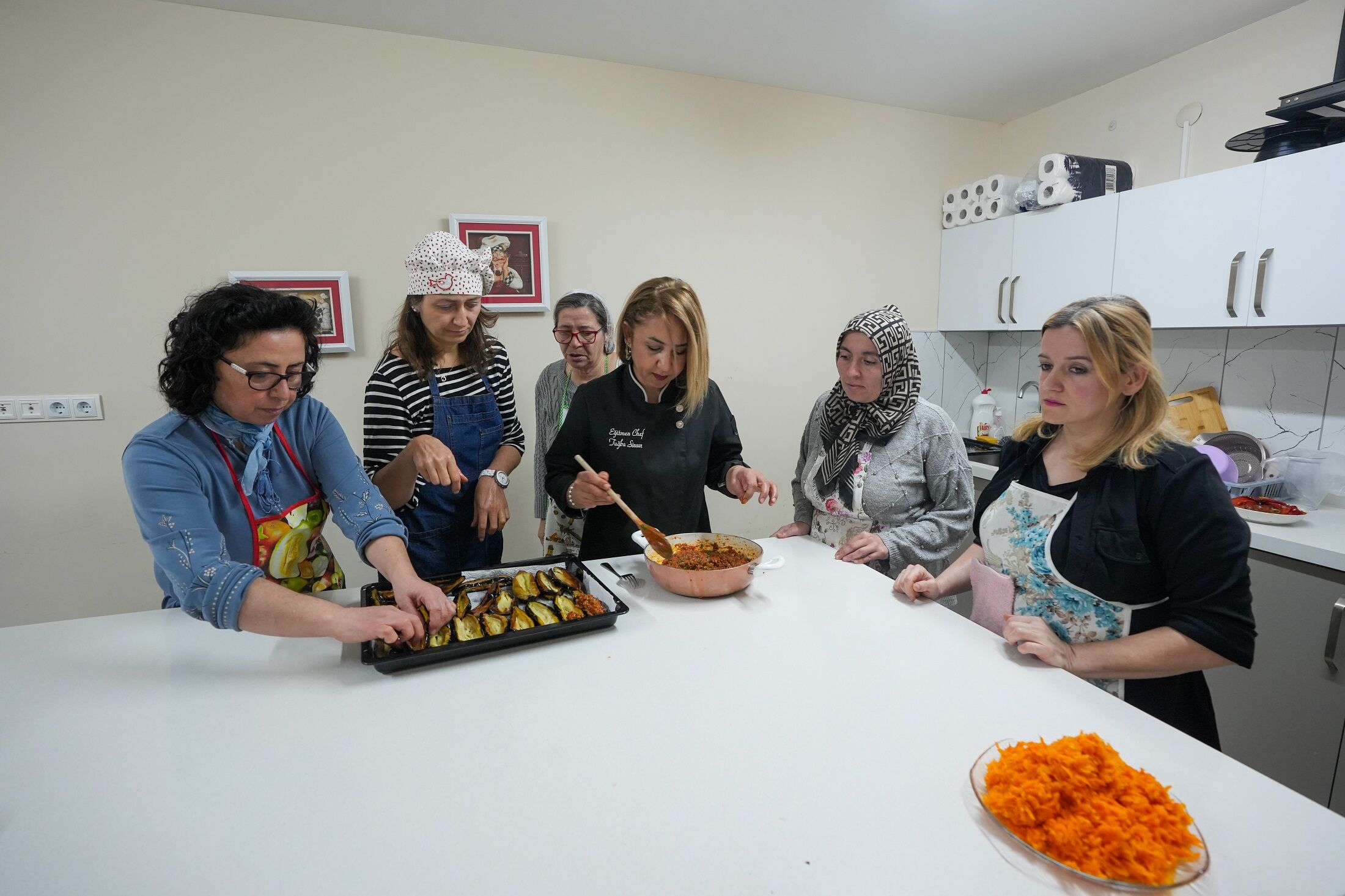 Mutfak Atölyesinde Gaziemir’in Yeni Aşçıları Yetişiyor (7)