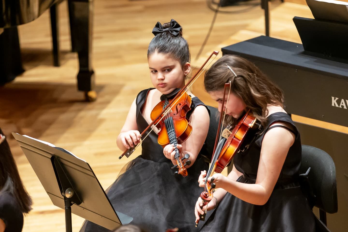 Narlıdere Belediyesi Çocuk Senfoni Orkestrası, Aassm’de 23 Nisan’da Verdiği Konserde 80 Kişilik Kadrosuyla Klasik Eserler, Film Müzikleri Ve Marşlar Seslendirdi (5)