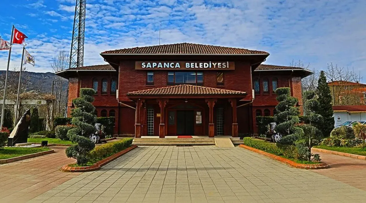 Sapanca Belediye Başkan Yardımcısı Şevki Burak Koç, Görevlerinden Ve Partisinden Istifa Etti1