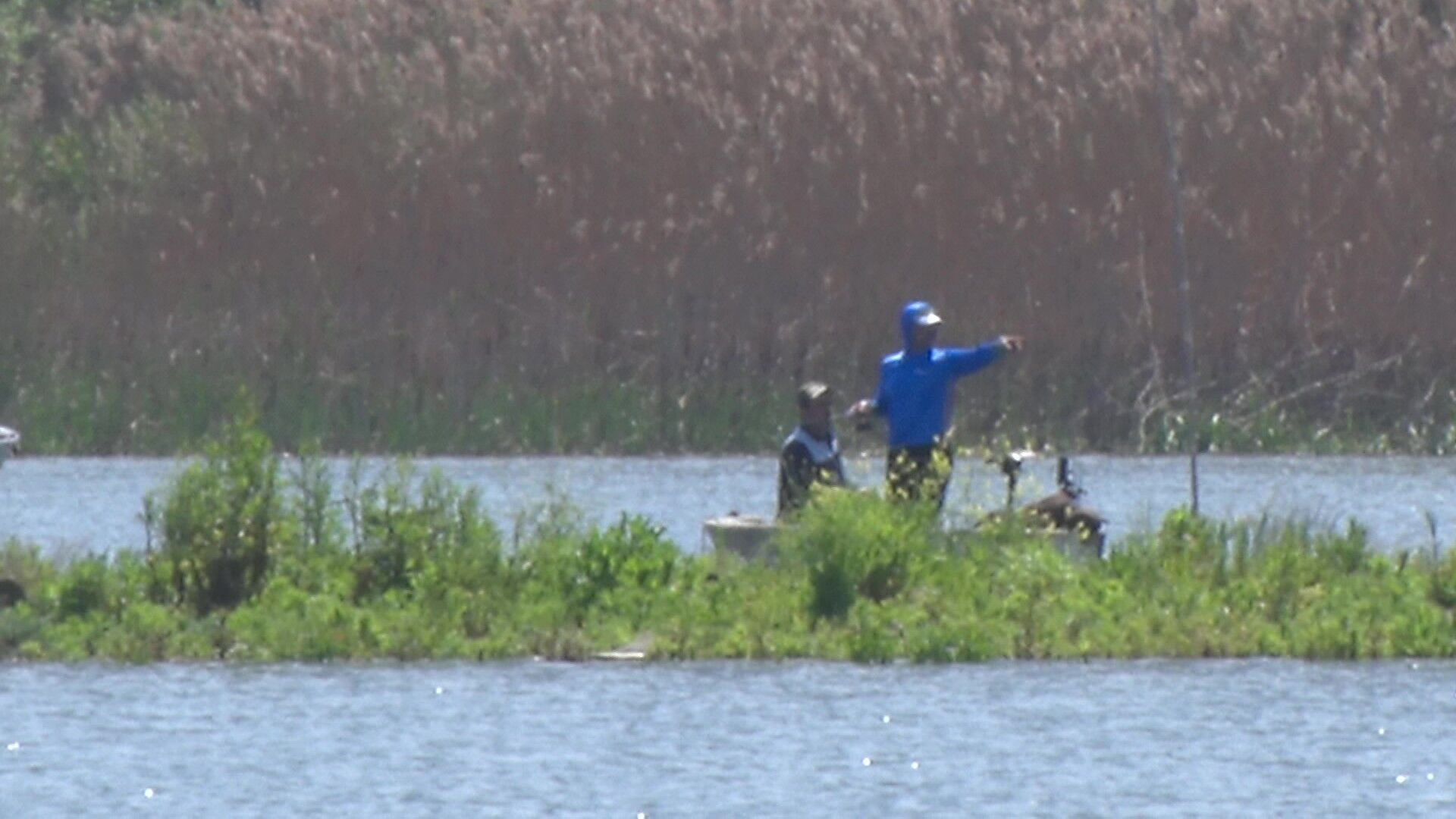 Sapanca Gölü’nde Sular Çekildi, Gizemli Ada Ortaya Çıktı (5)