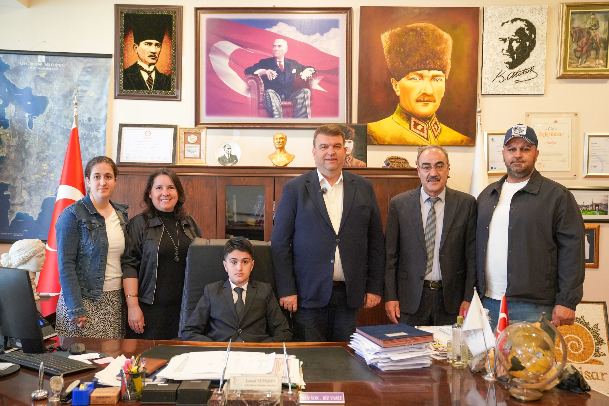 Seferihisar'da 23 Nisan’da Koltuk Çocukların! (2)