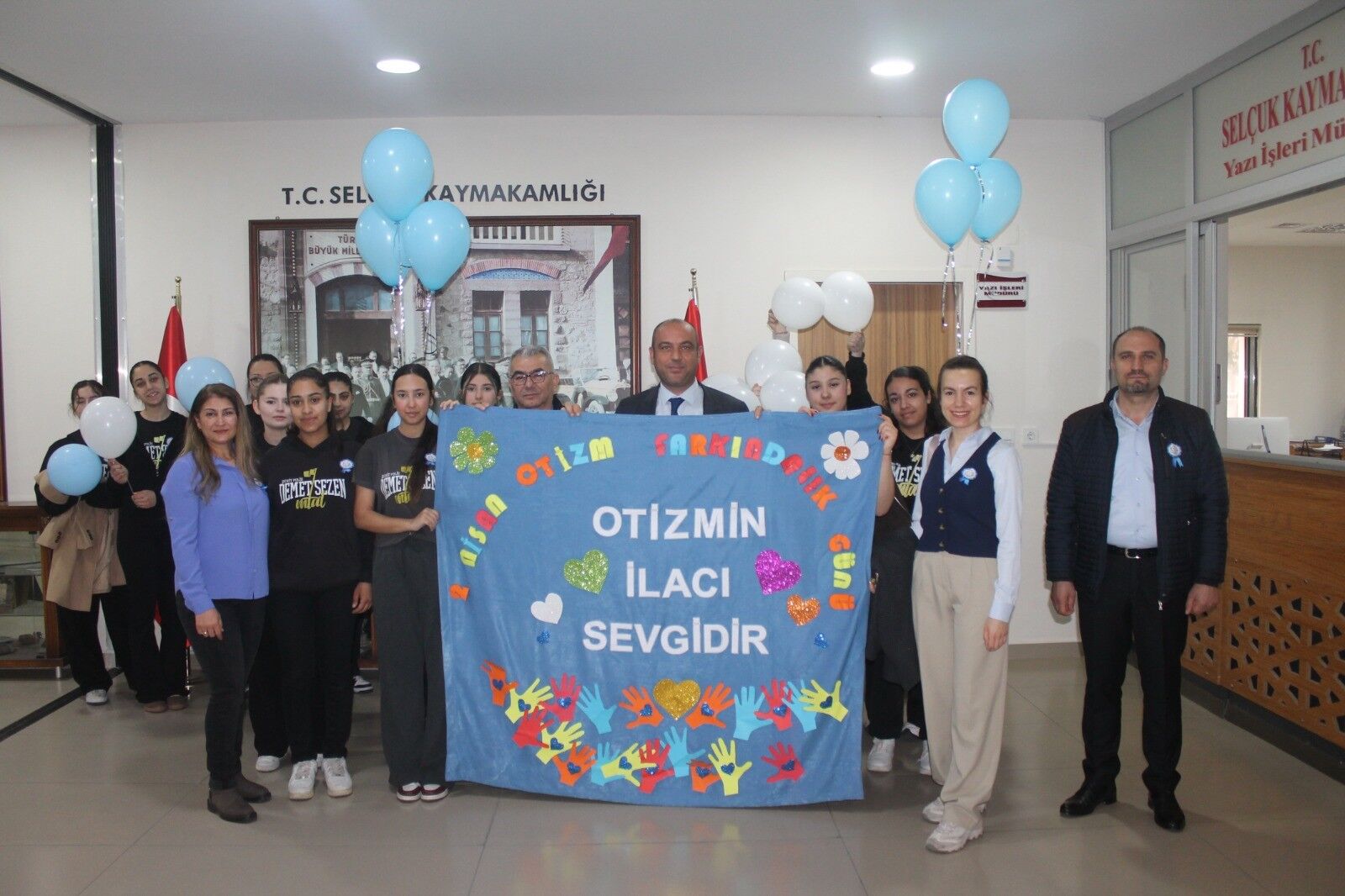 Selçuk’ta Lise Öğrencileri Ve Öğretmenlerinden Otizm Etkinliği (1)