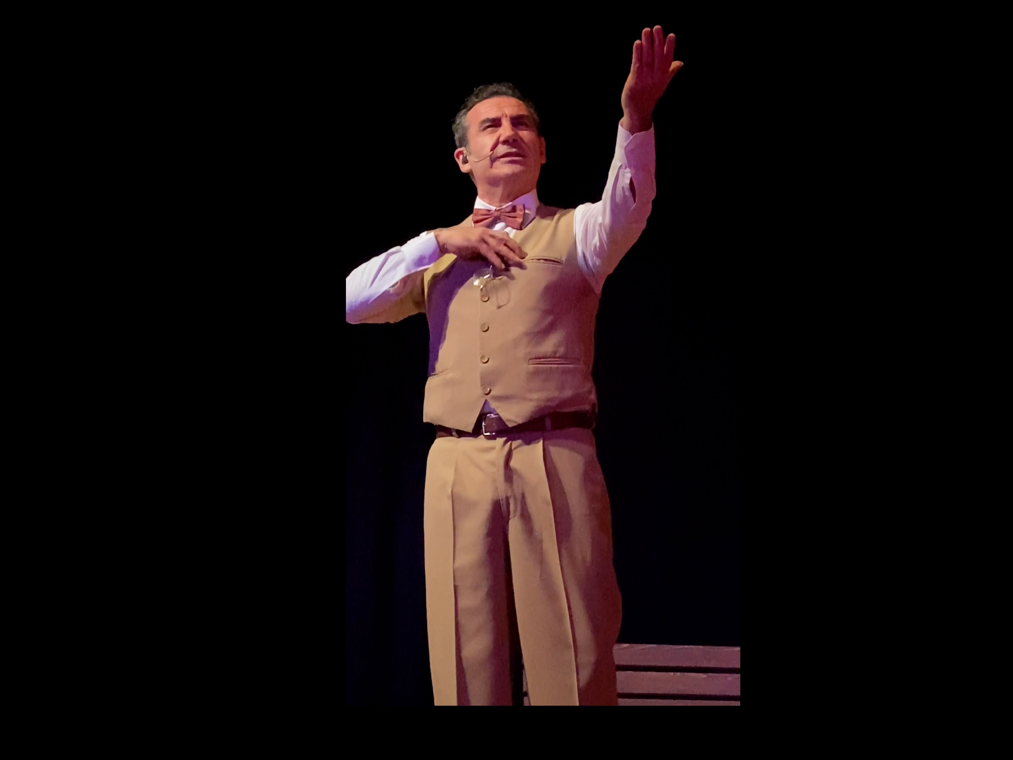 Ünlü Sanatçı Ve Hekim Ferhat Göçer, (4)