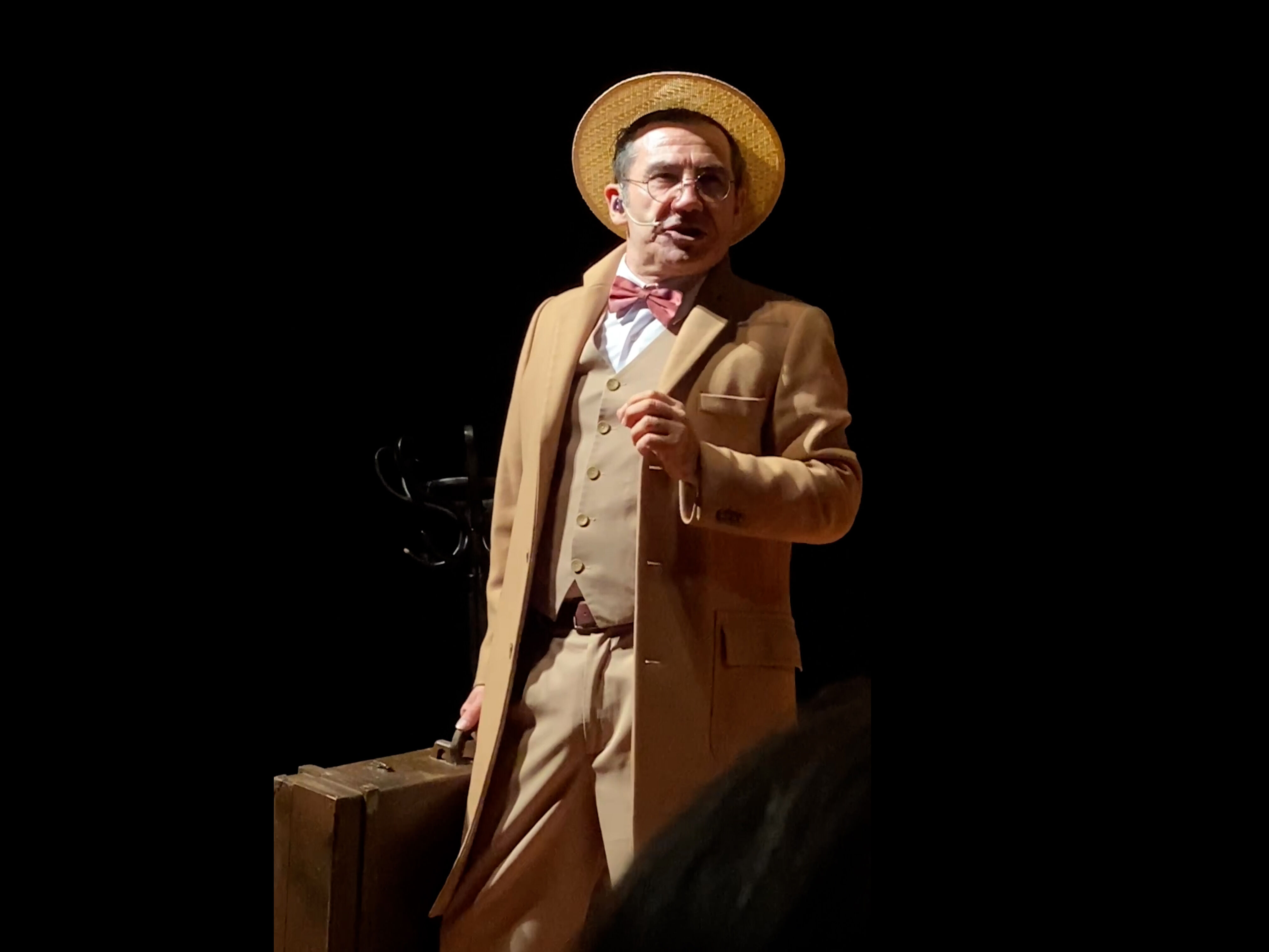 Ünlü Sanatçı Ve Hekim Ferhat Göçer, (5)