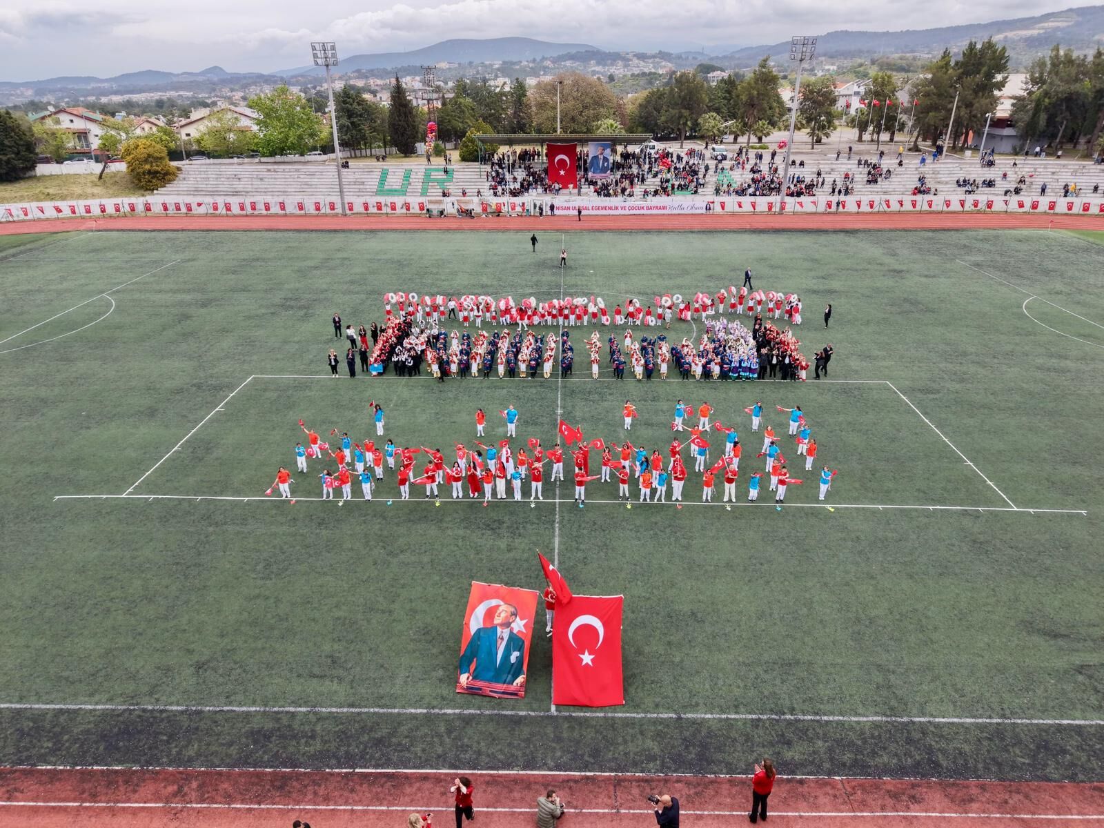 Urla’da 23 Nisan Coşkusu 106. Yıl Gurur Ve Neşeyle Kutlandı (11)