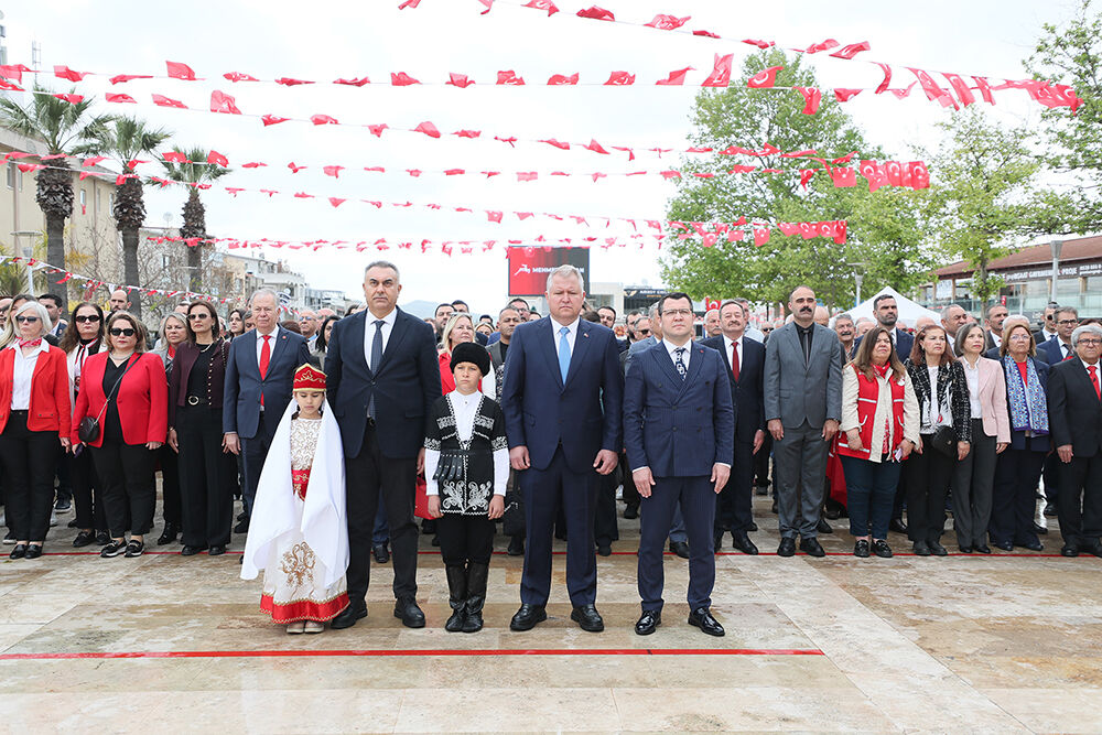 Urla’da 23 Nisan Coşkusu 106. Yıl Gurur Ve Neşeyle Kutlandı (8)