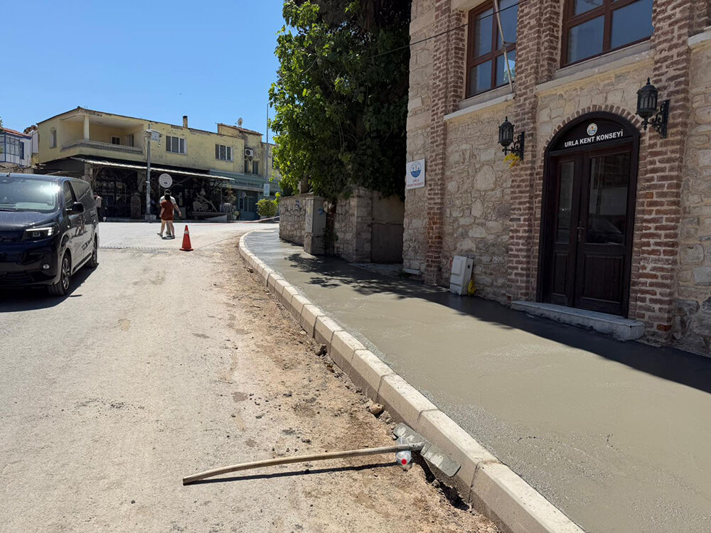 Urla’da Ulaşım Hamlesi Her Mahallede Yoğun Mesai (5)