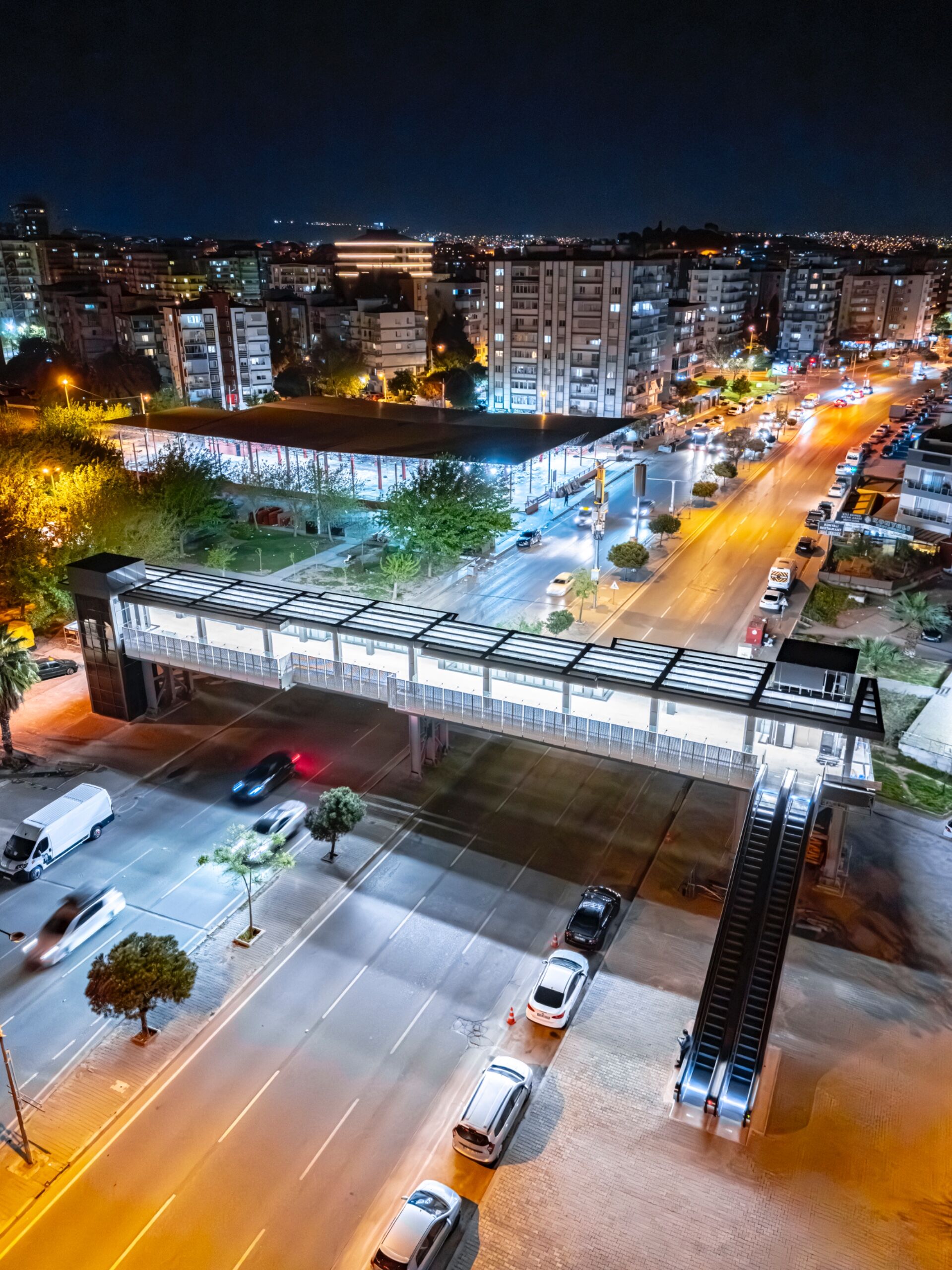 Yeni Girne Yaya Üst Geçidi Karşıyaka Ile Bayraklı’yı Bağladı (1)