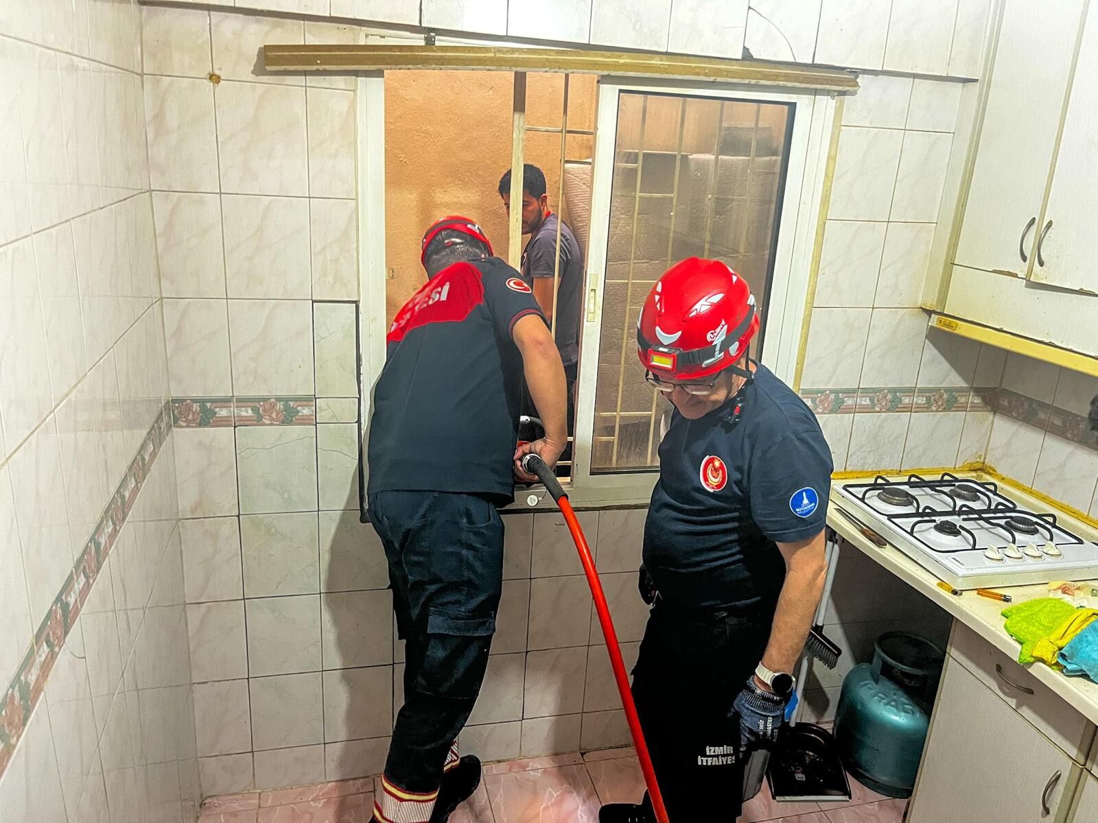 Apartman boşluğunda can pazarı