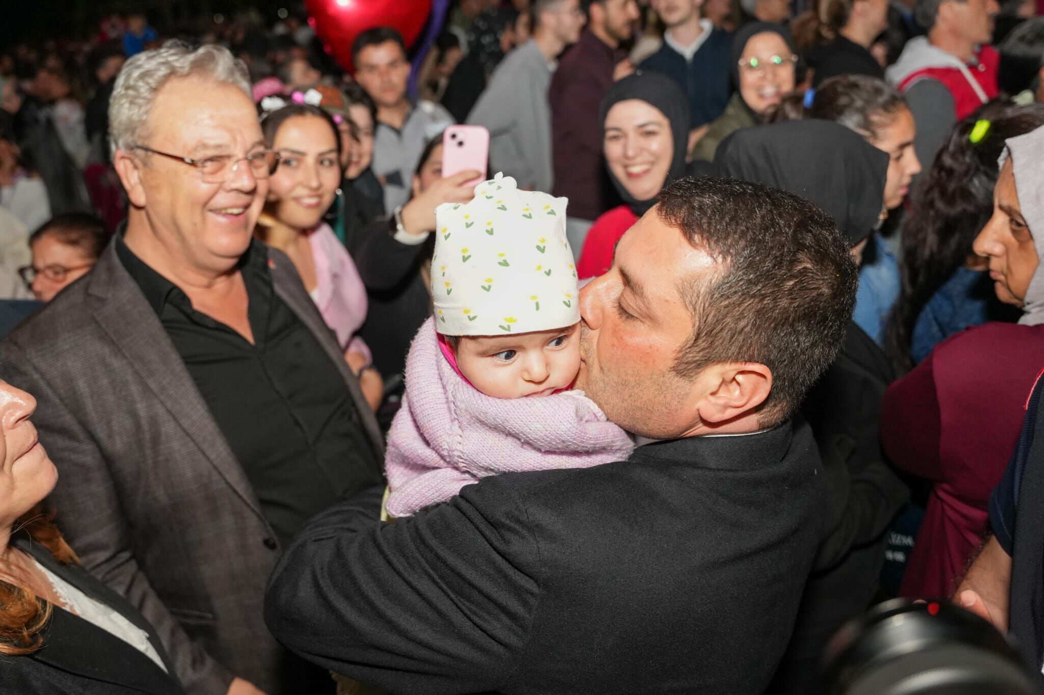 Torbalı’da Hıdırellez ateşi geceyi aydınlattı