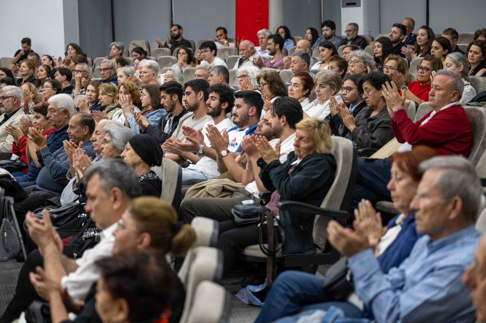2Bornova’da 19 Mayıs Sesi Ege’den Trakya’ya Türküler Buluştu (2)
