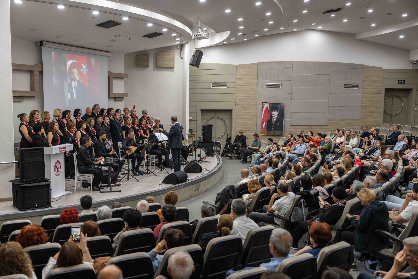 2Bornova’da 19 Mayıs Sesi Ege’den Trakya’ya Türküler Buluştu (3)