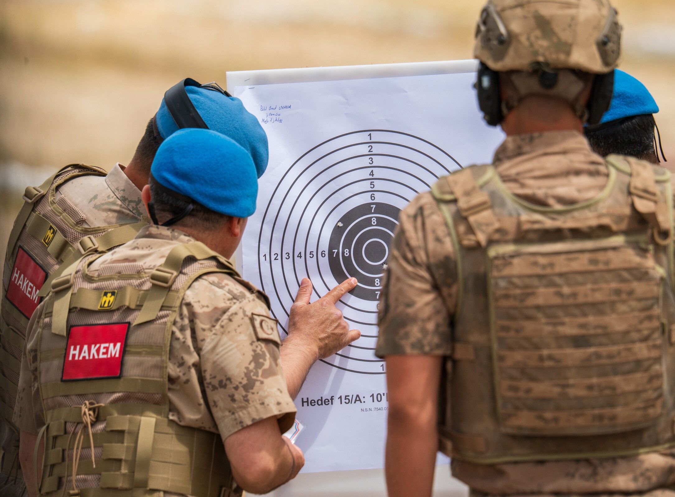 Jandarma'nın en iyi nişancıları Foça'da belli oluyor