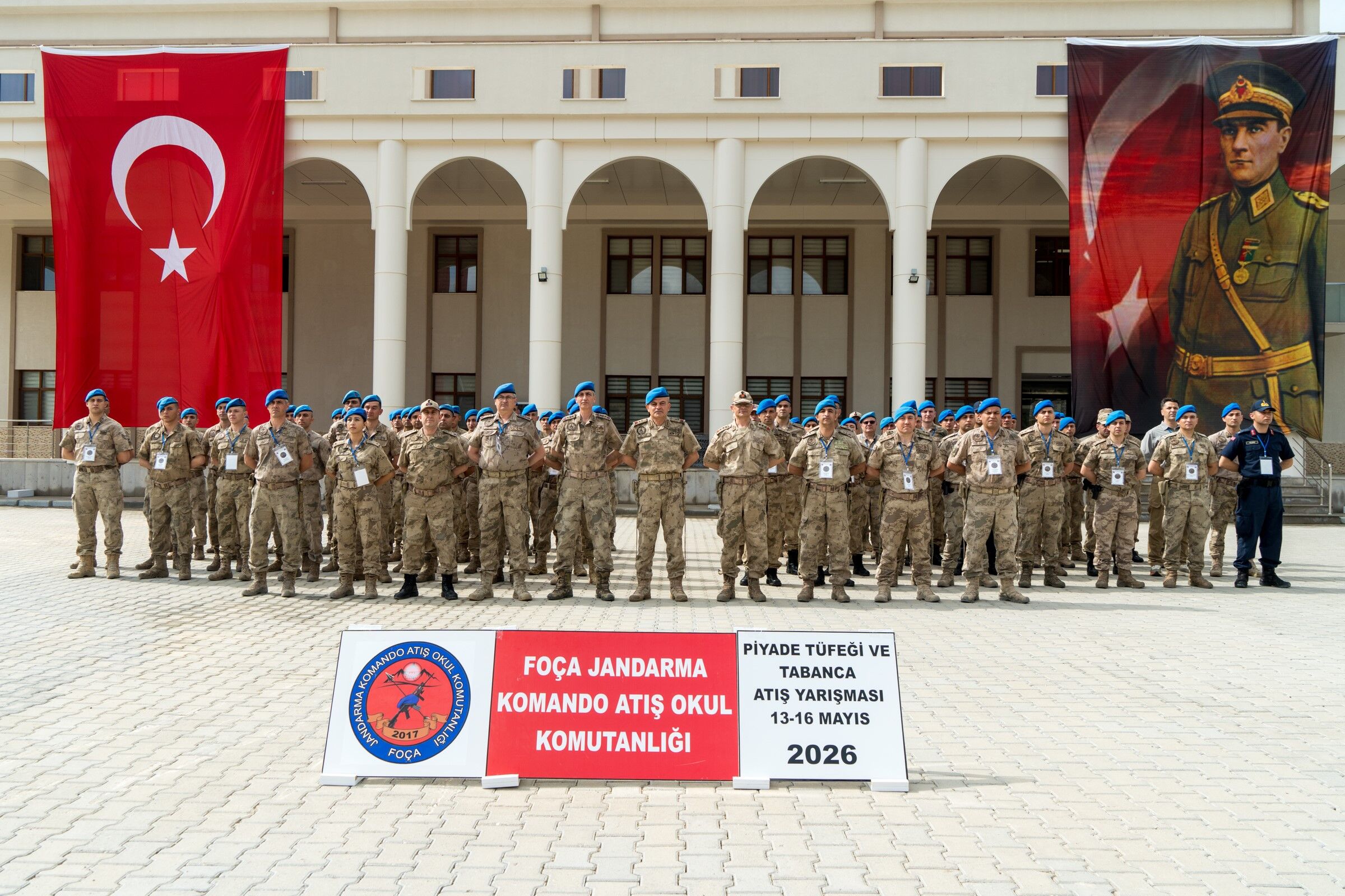 Jandarma'nın en iyi nişancıları Foça'da belli oluyor